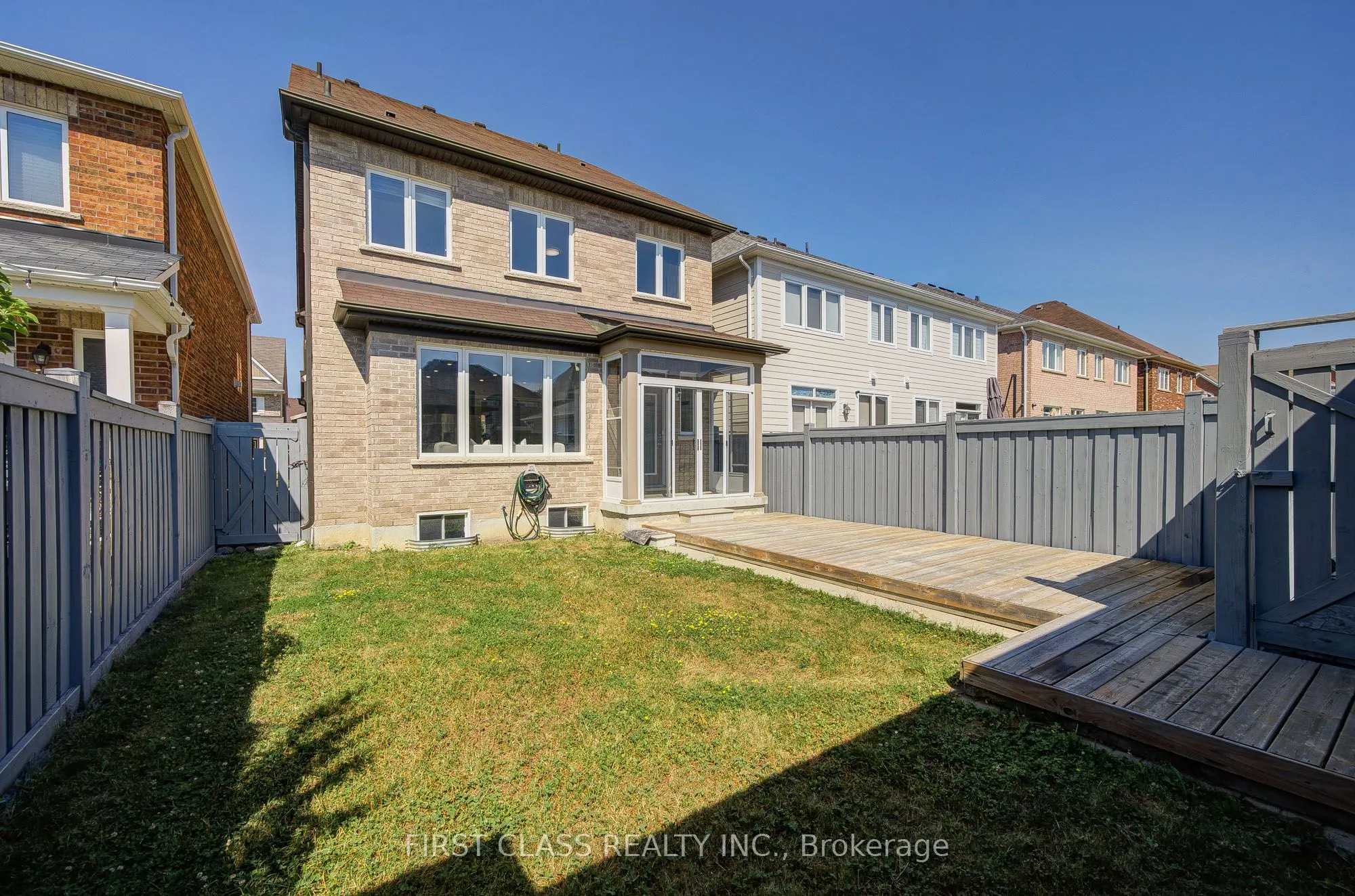 77 Diamond Jubilee Drive