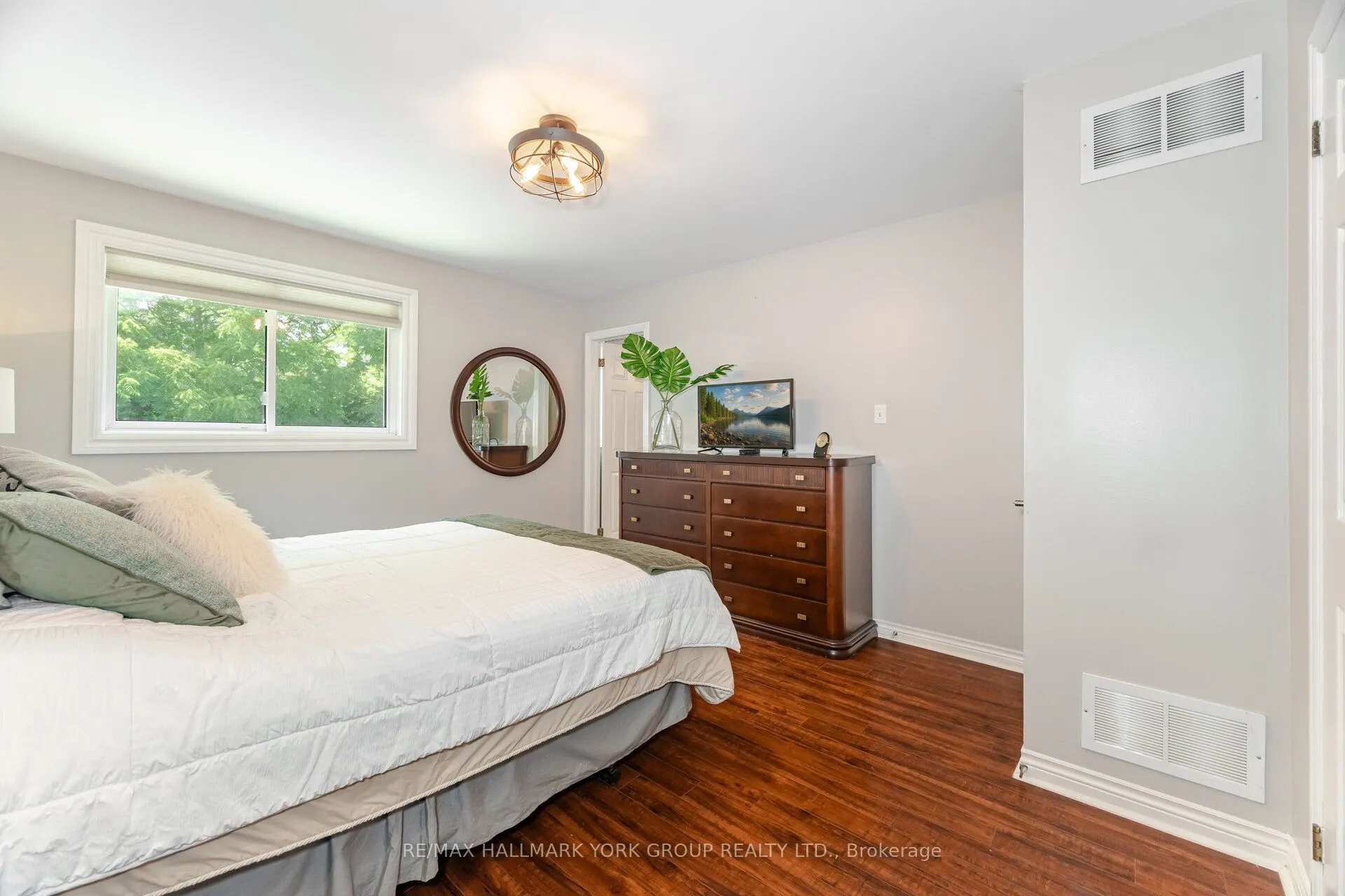 96 Townsend Avenue