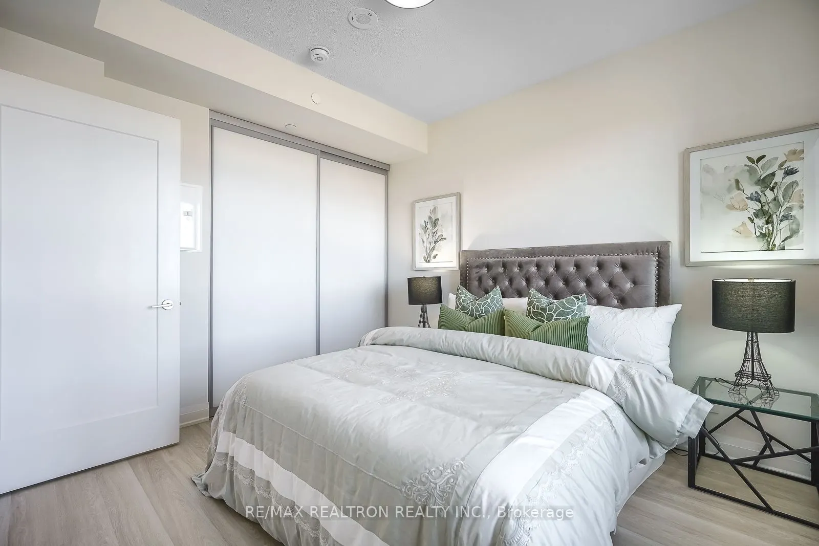 398 Highway 7 E, #815