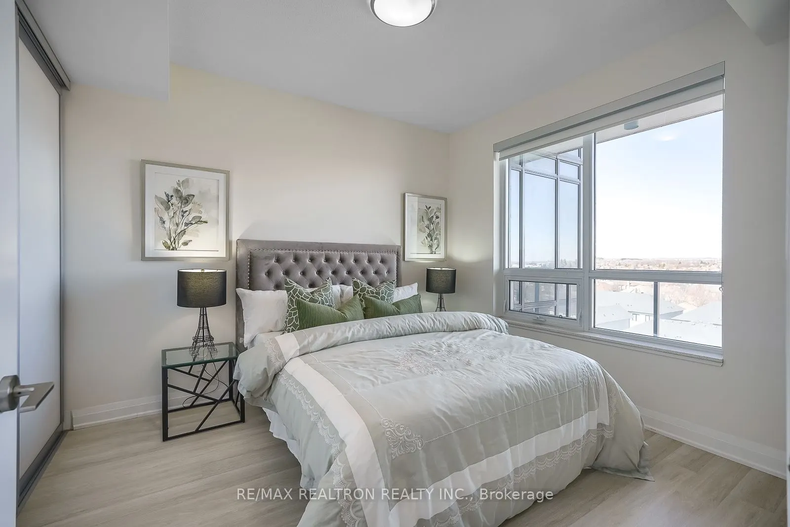 398 Highway 7 E, #815
