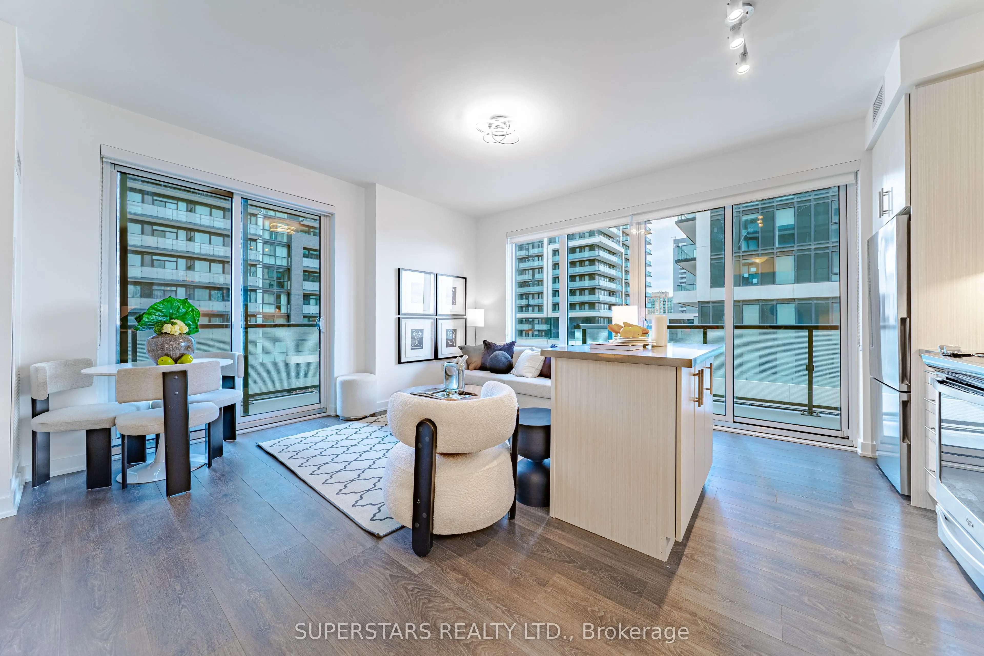 85 Oneida Crescent, ##407