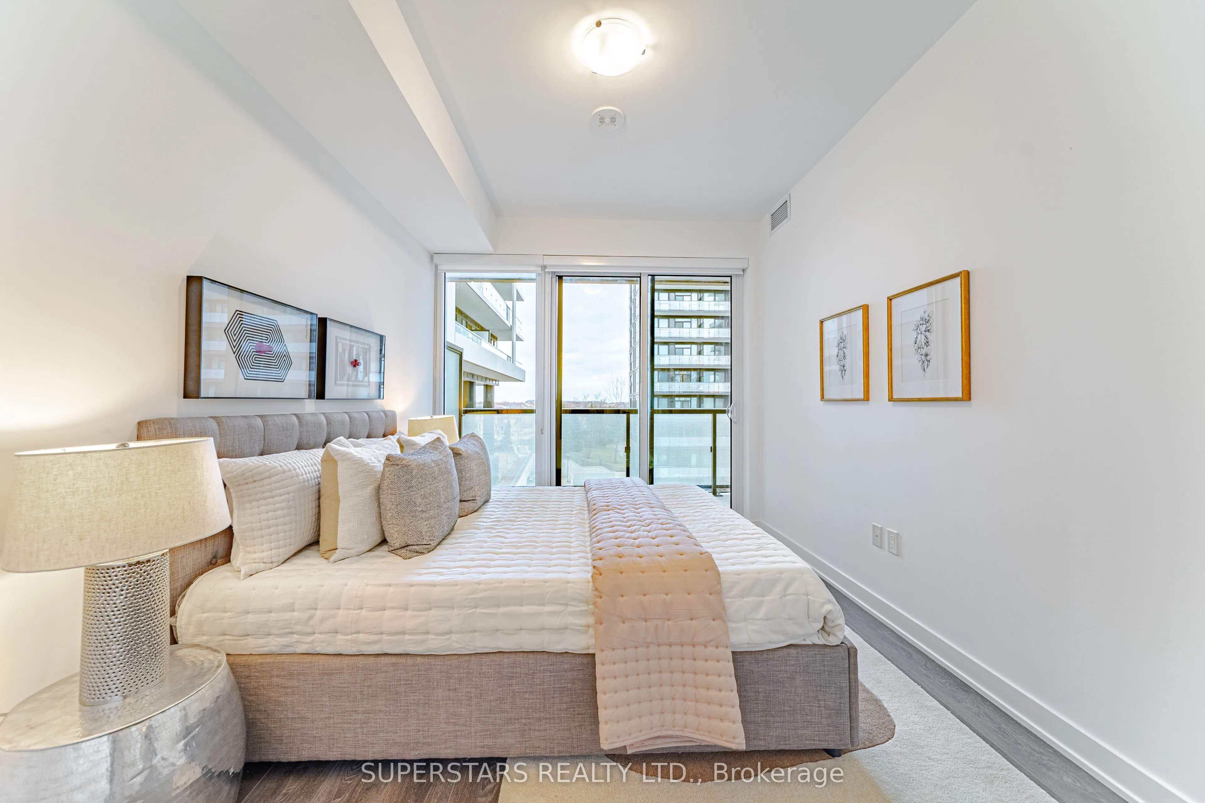 85 Oneida Crescent, ##407