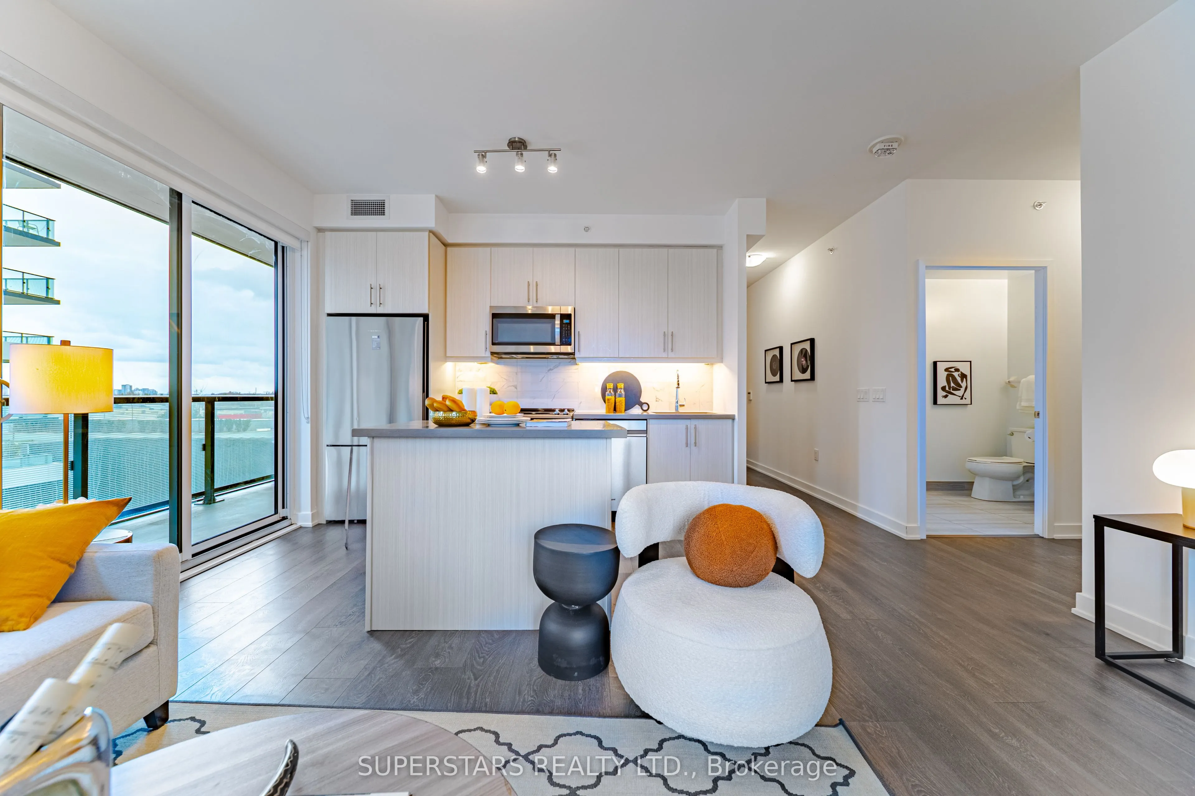 85 Oneida Crescent, ##407
