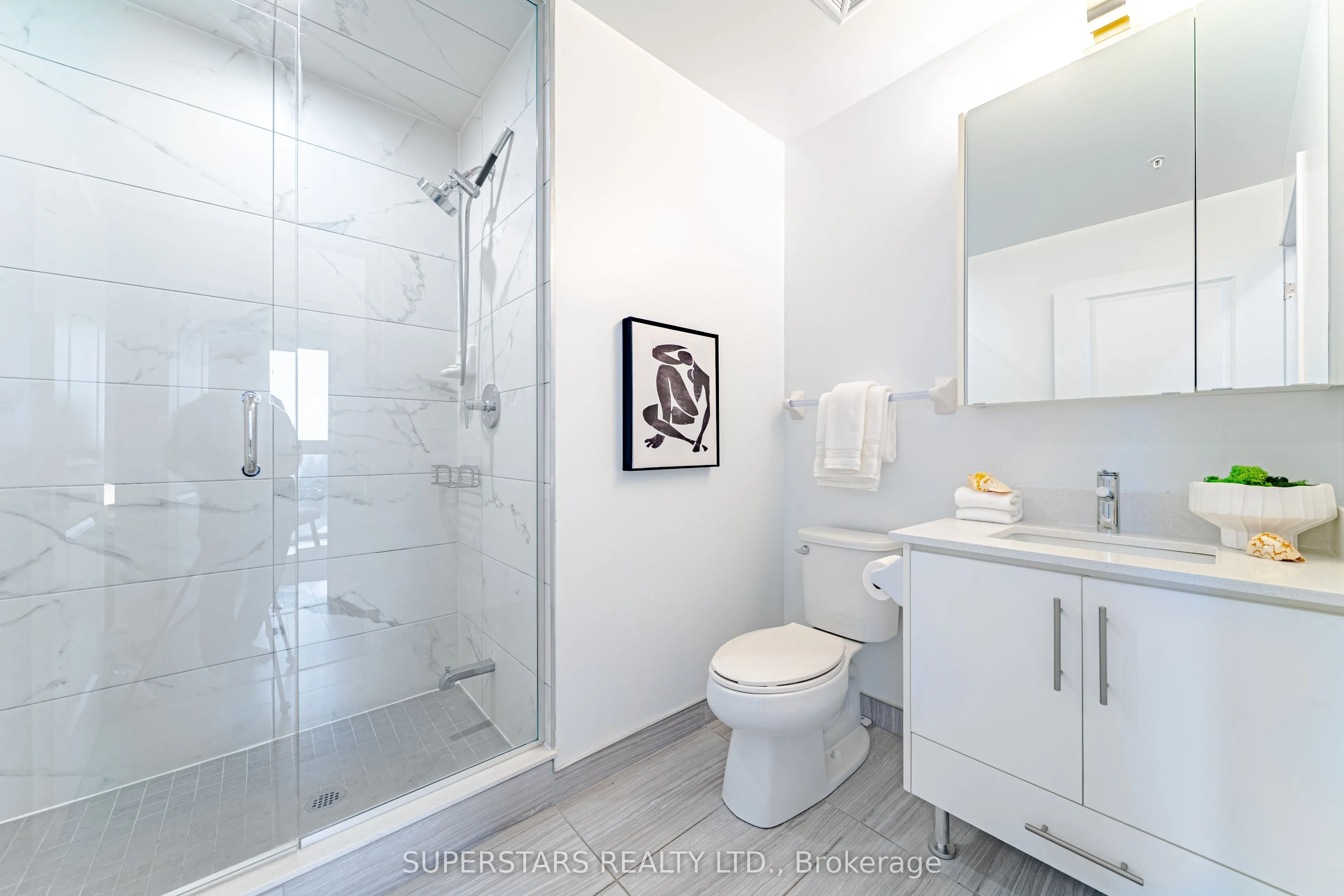 85 Oneida Crescent, ##407