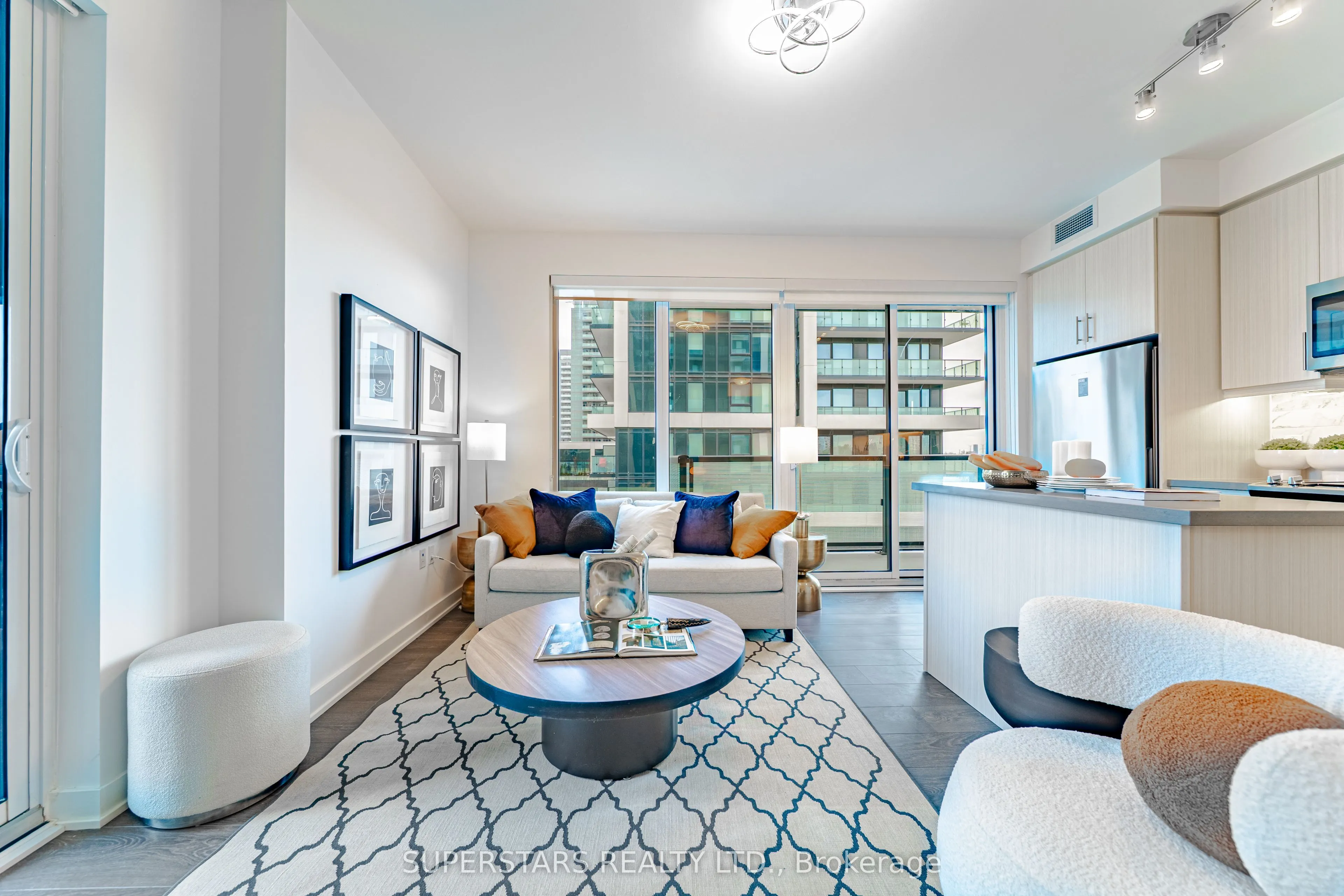 85 Oneida Crescent, ##407