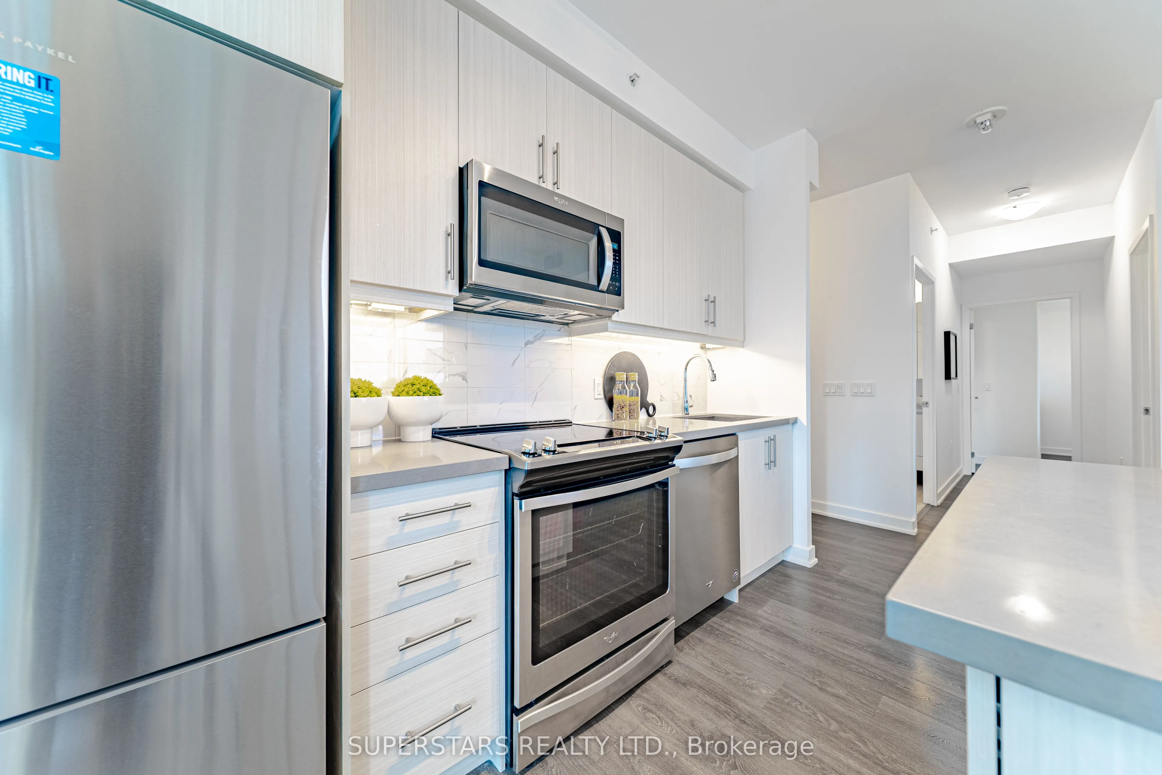 85 Oneida Crescent, ##407