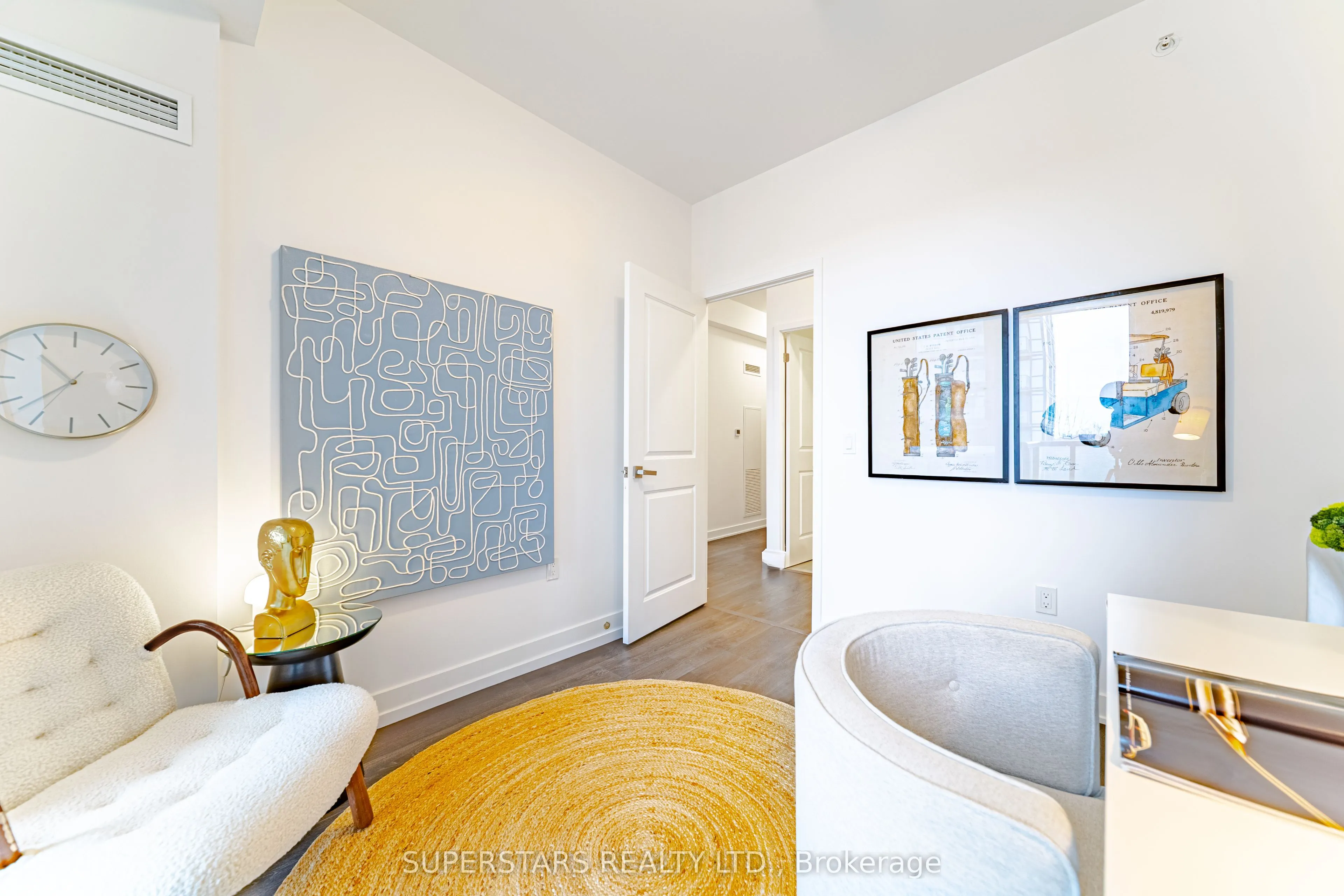 85 Oneida Crescent, ##407
