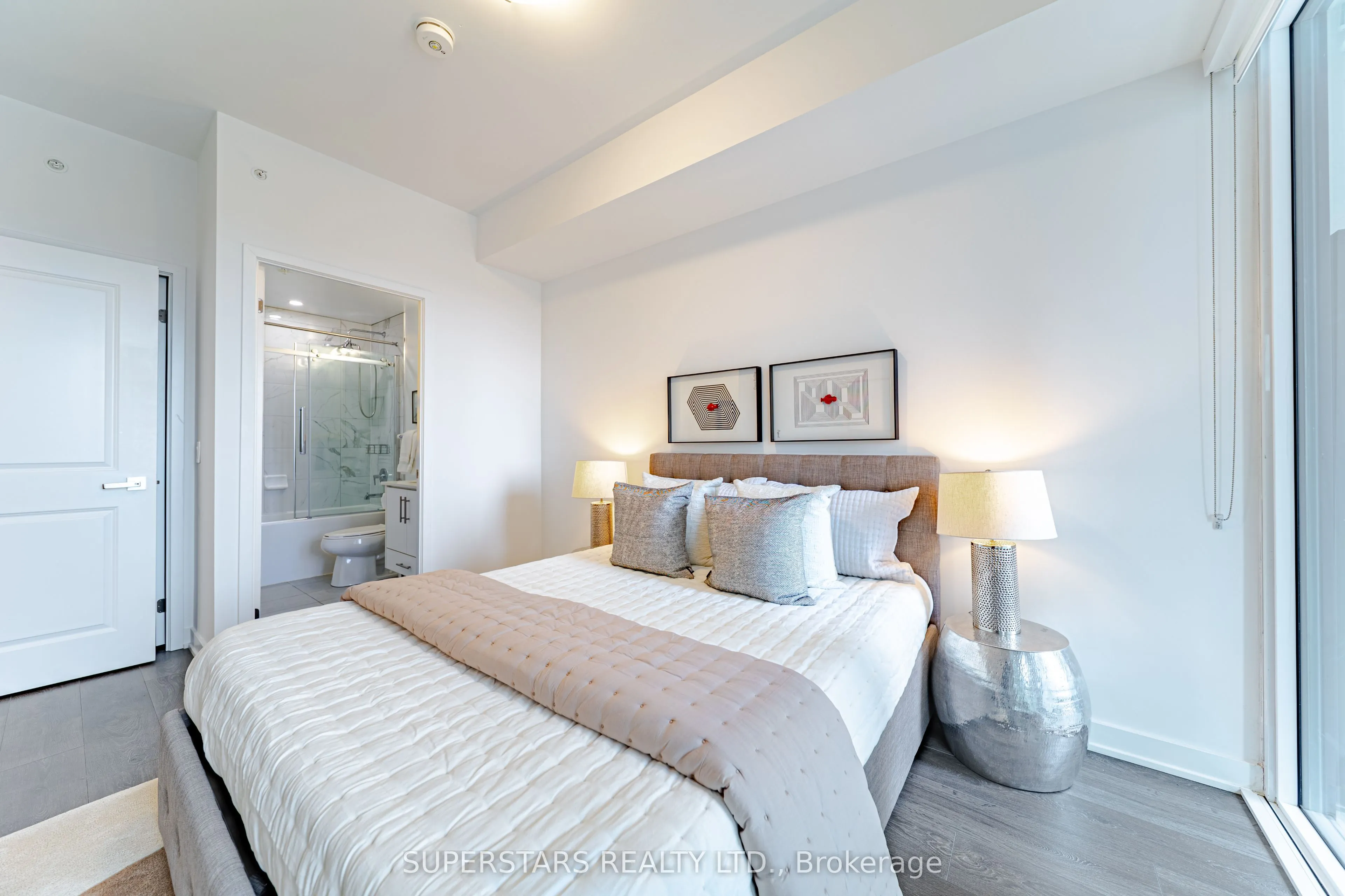 85 Oneida Crescent, ##407