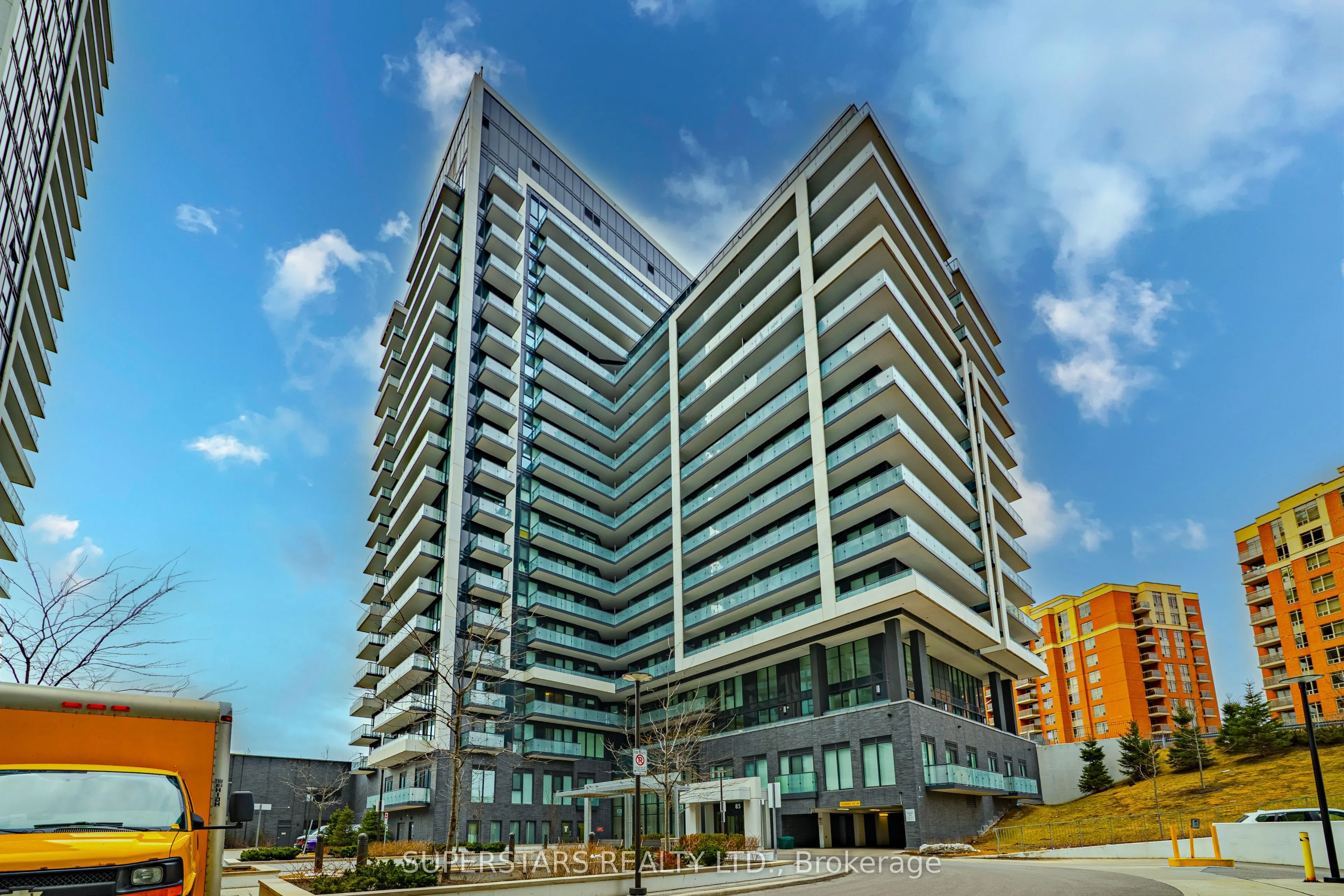 85 Oneida Crescent, ##407