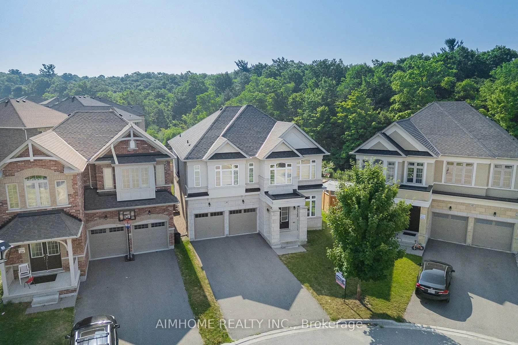 39 Bolsby Court