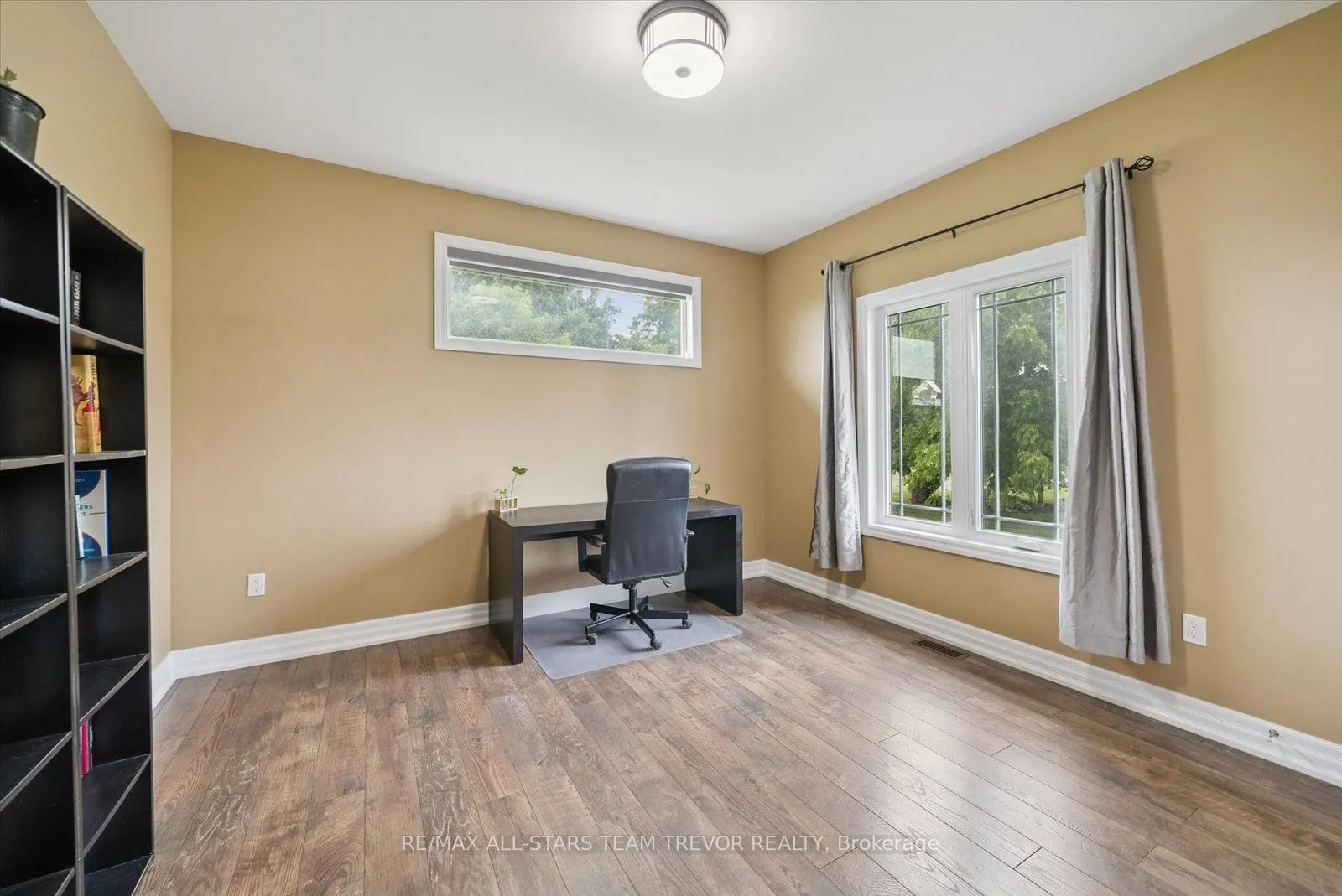 187 Riverbank Drive