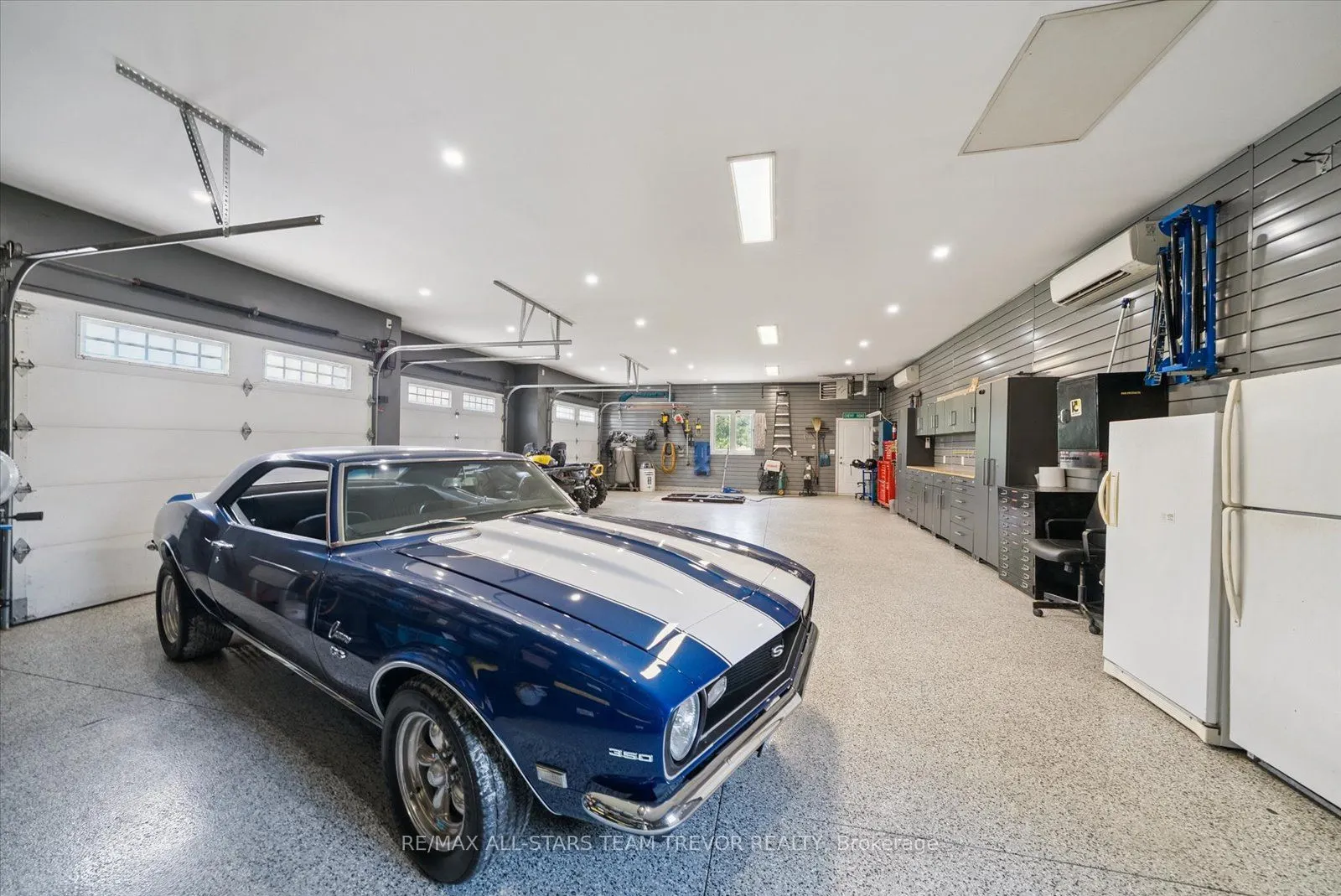 187 Riverbank Drive