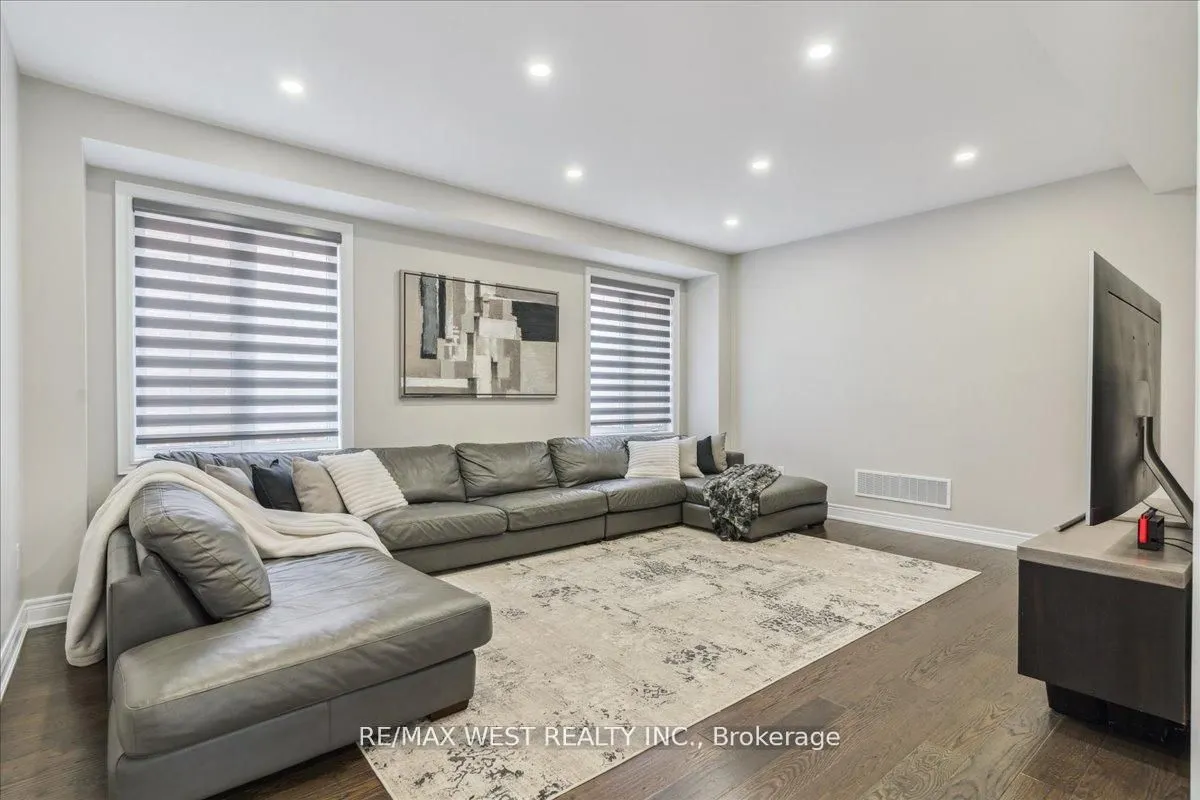 39 Condor Way