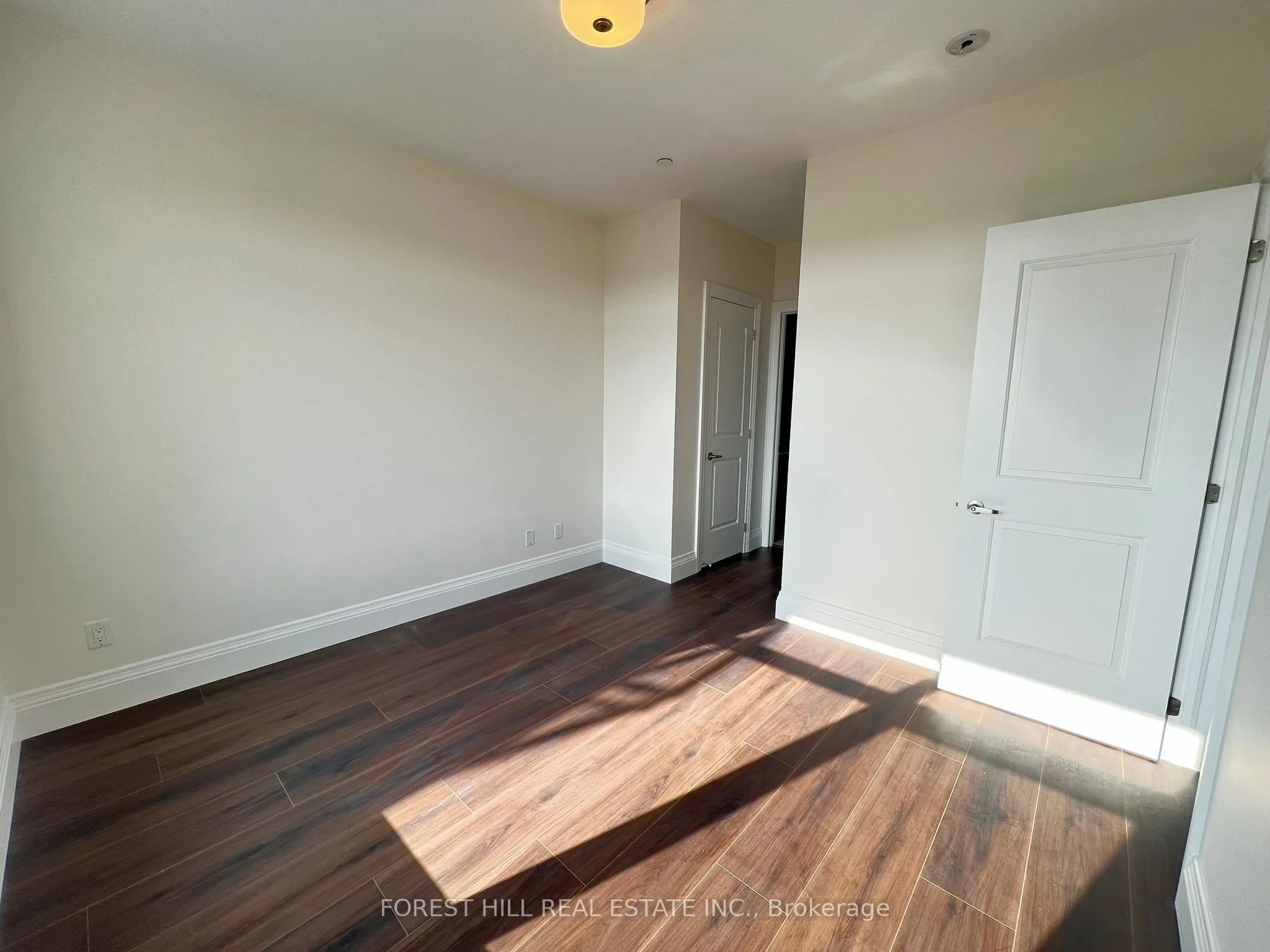 15277 Yonge Street, #604B