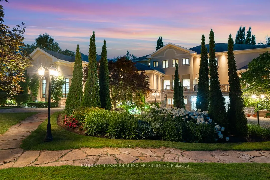 19 RIVERSIDE Boulevard