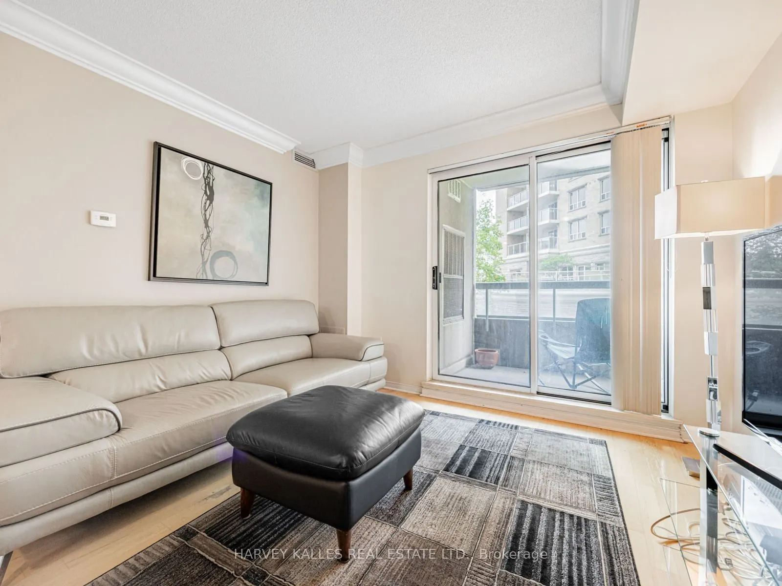 5 Emerald Lane, #204