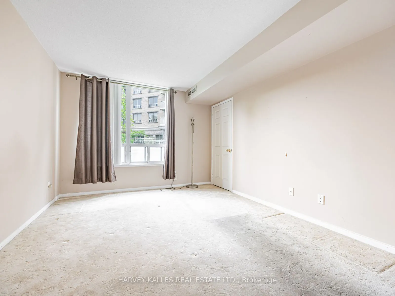 5 Emerald Lane, #204