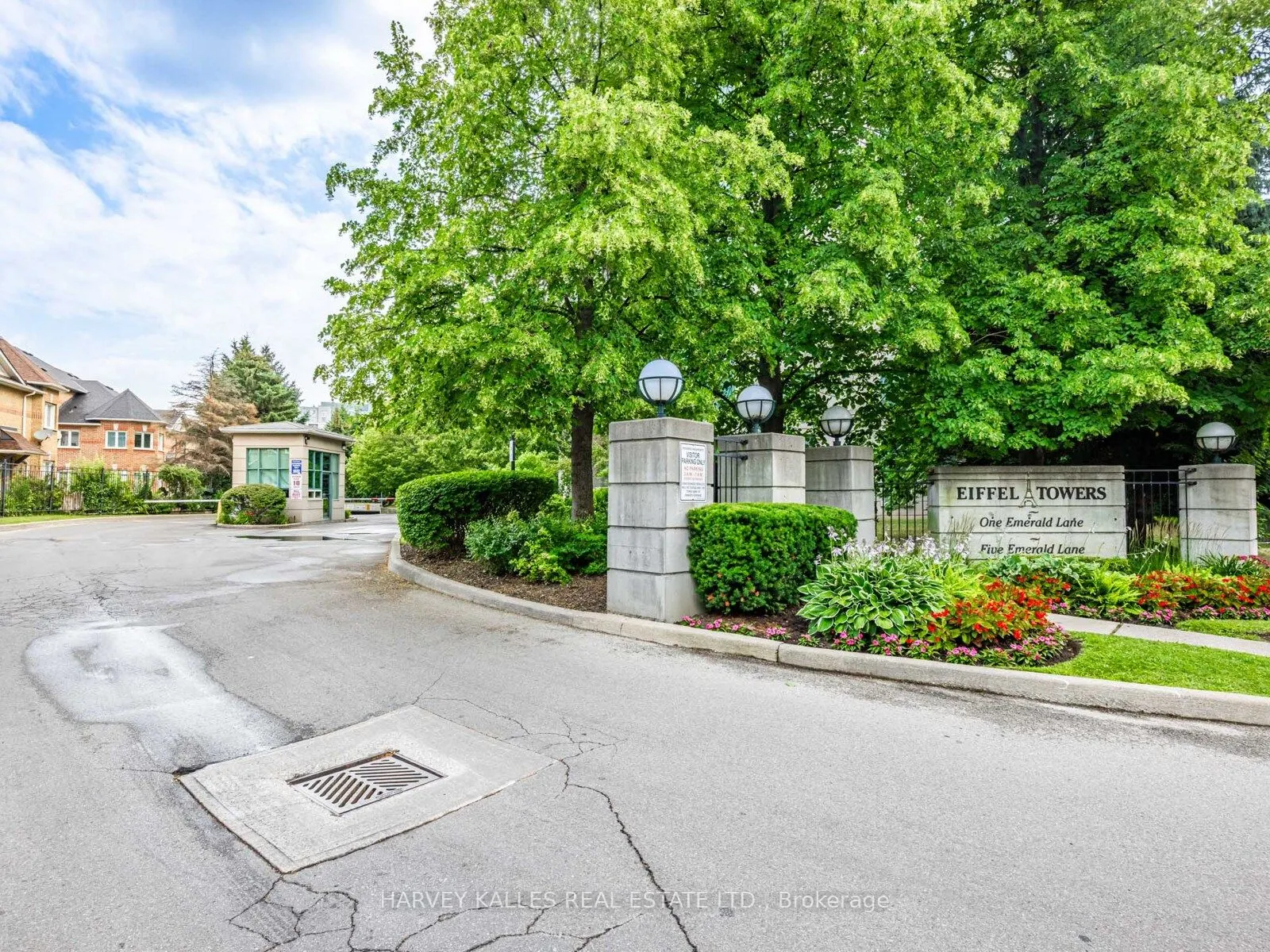 5 Emerald Lane, #204