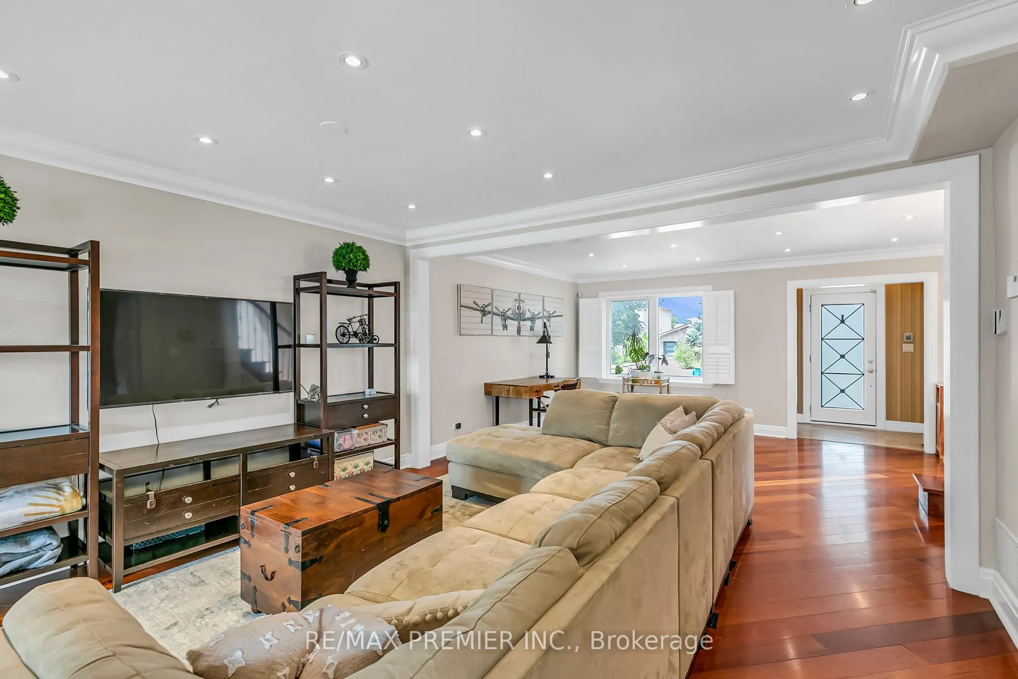 71 Hawman Avenue