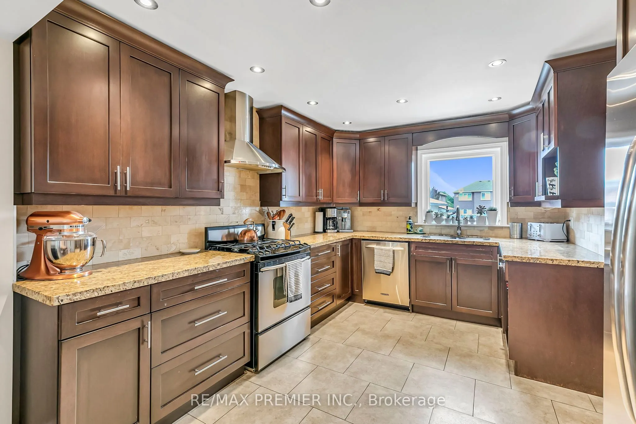 71 Hawman Avenue