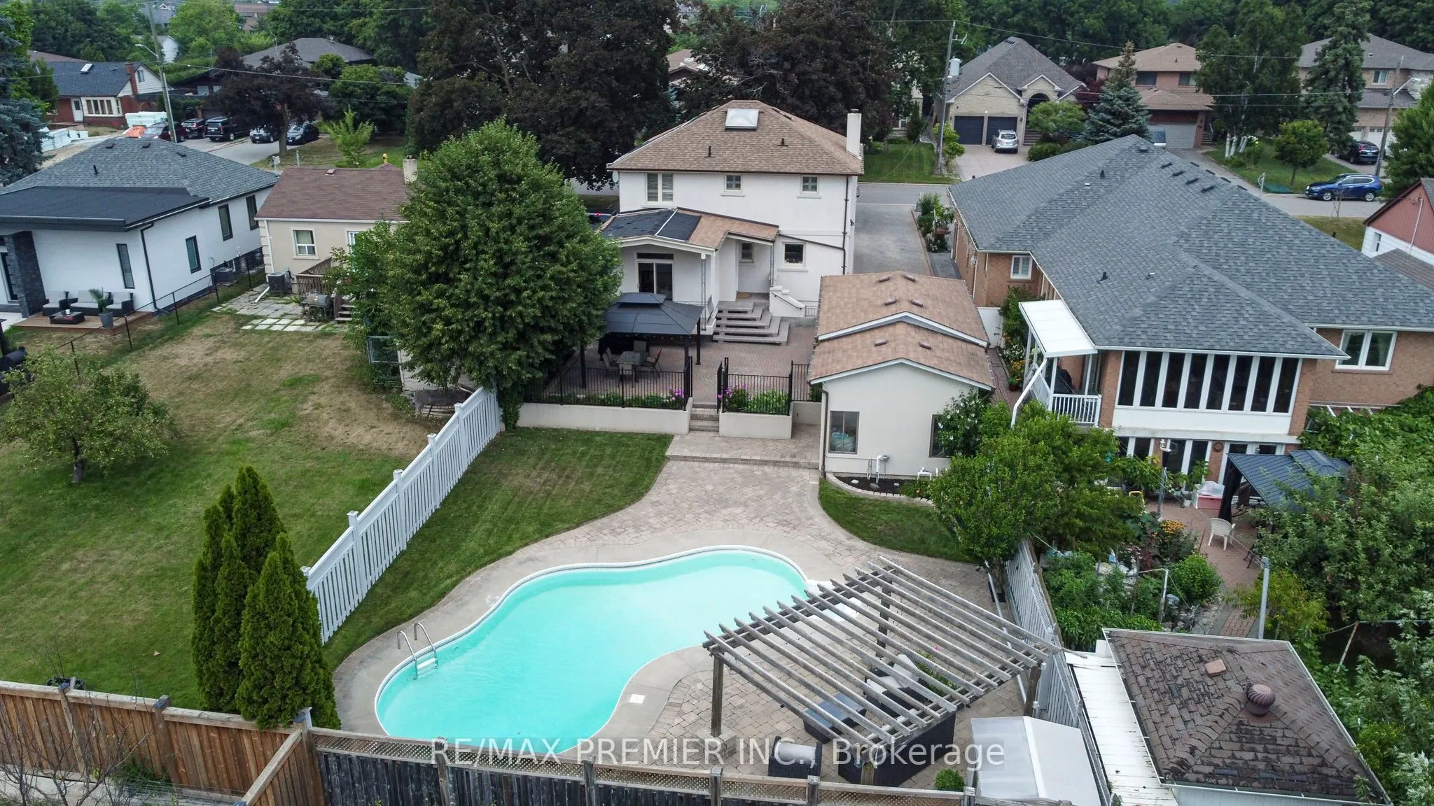 71 Hawman Avenue