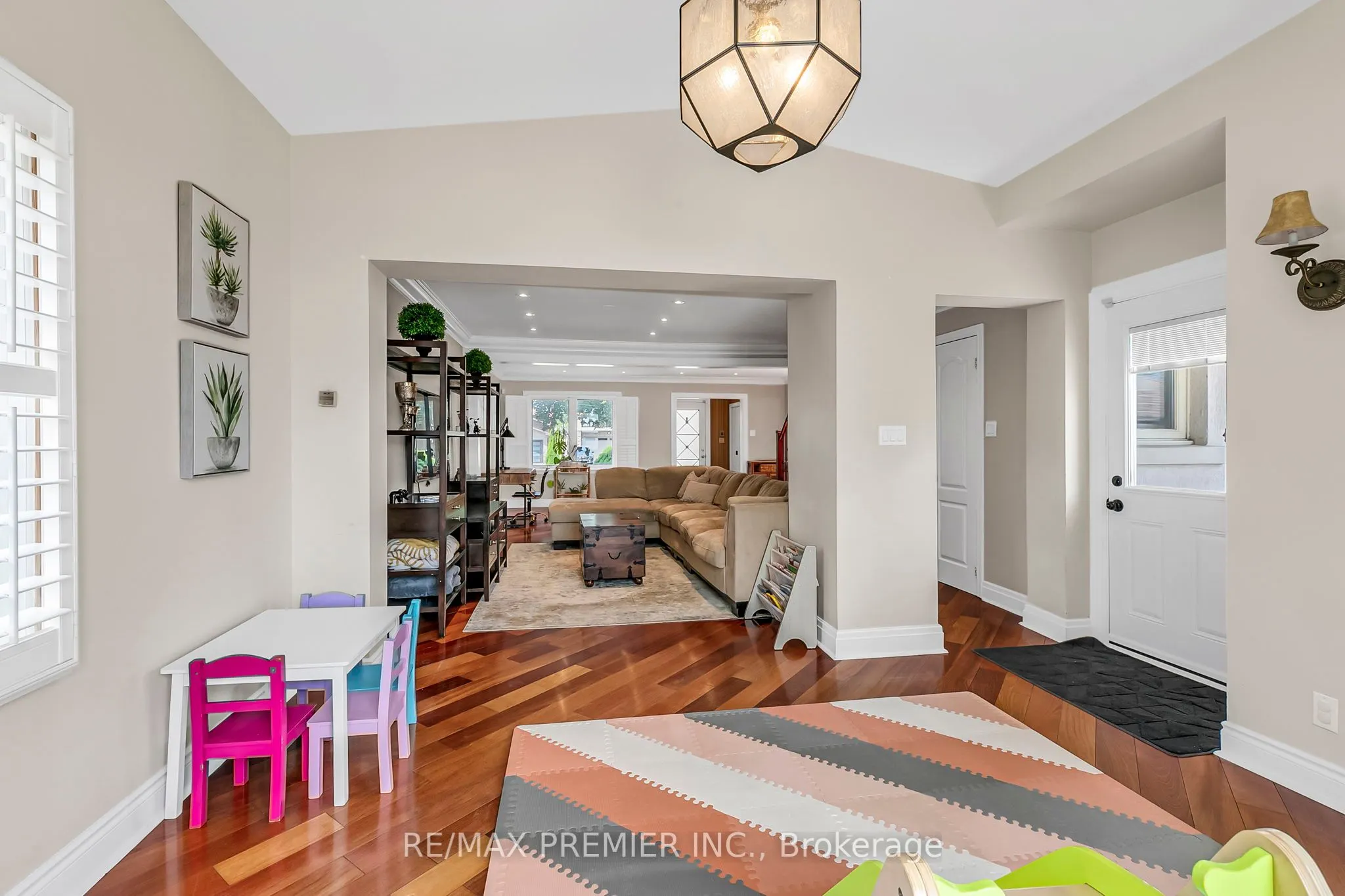 71 Hawman Avenue