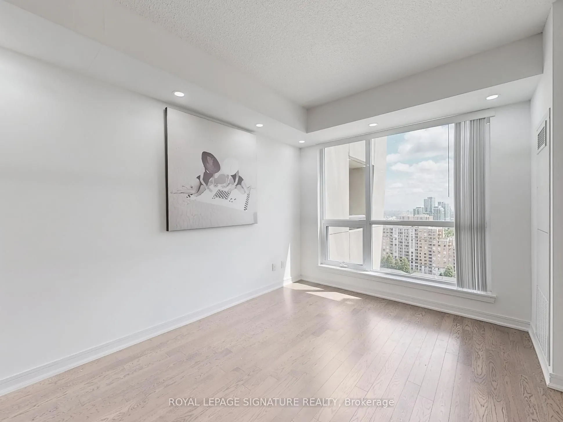 9205 Yonge Street, #1808