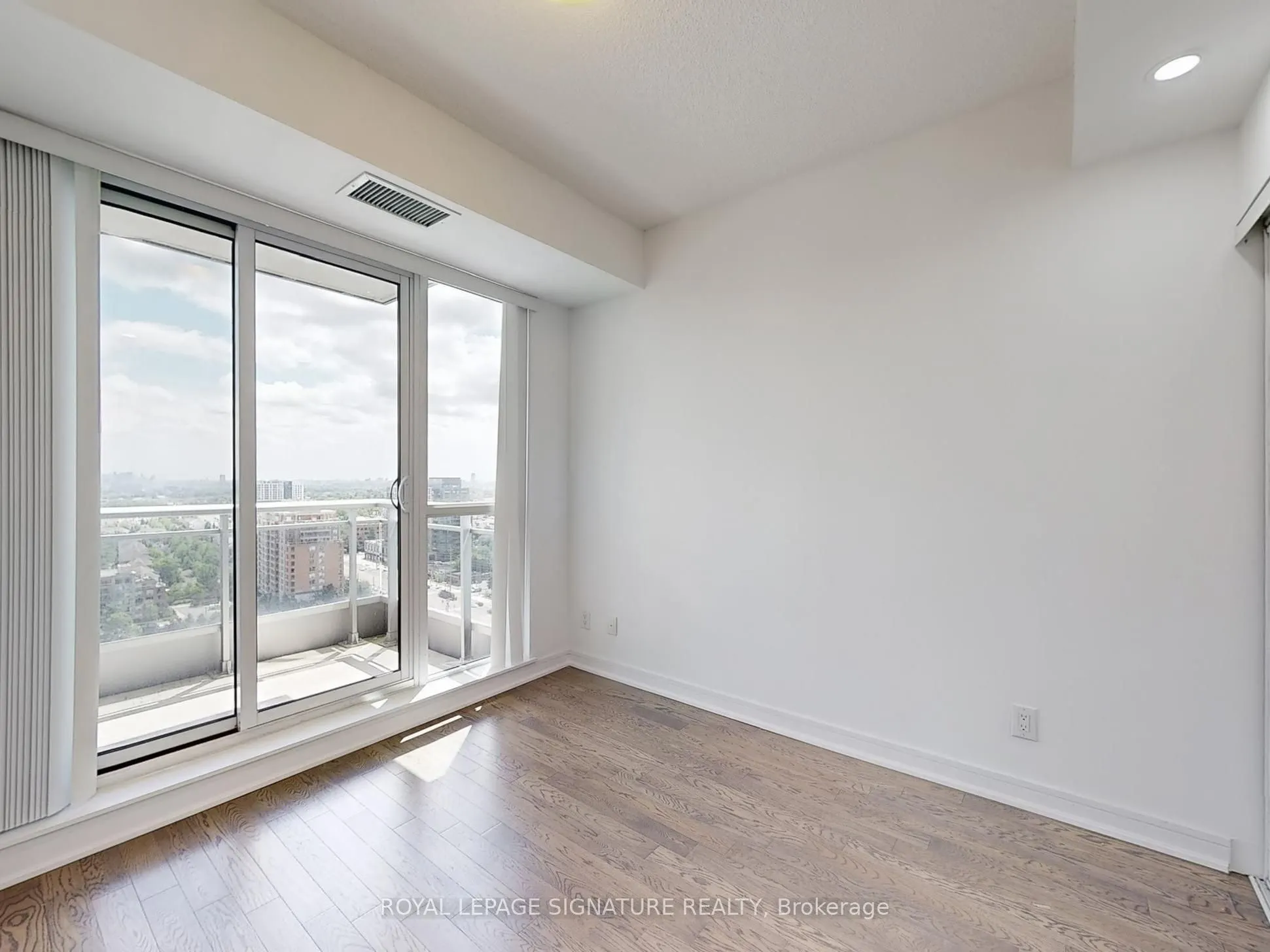 9205 Yonge Street, #1808