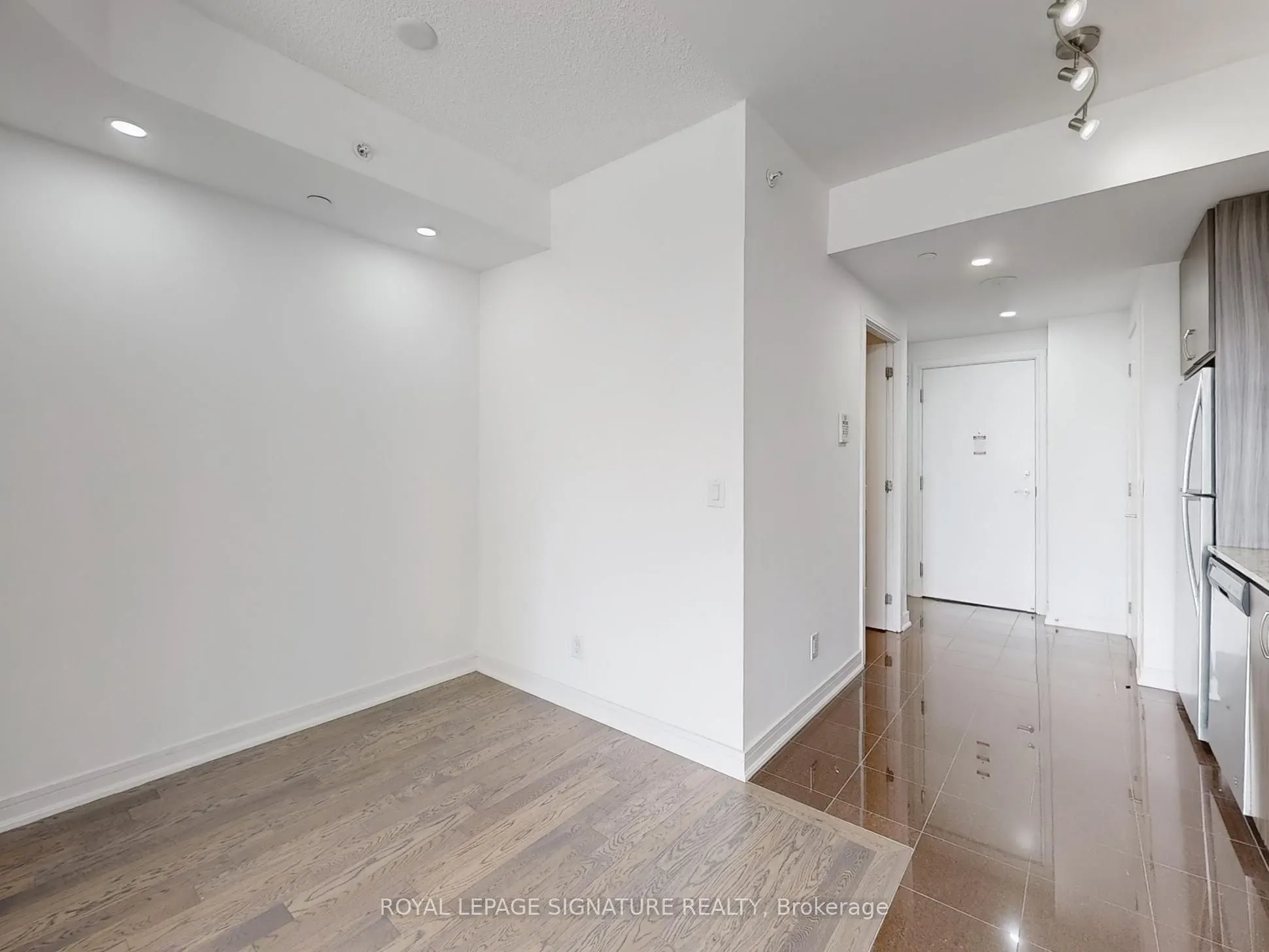 9205 Yonge Street, #1808