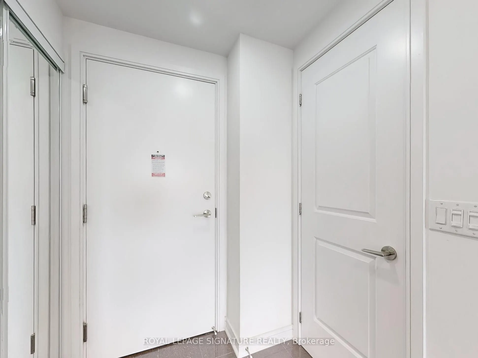 9205 Yonge Street, #1808