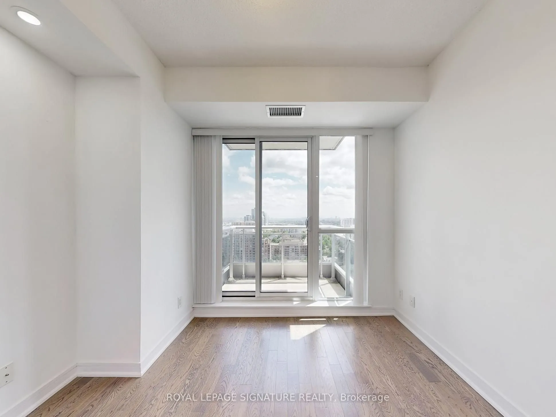 9205 Yonge Street, #1808