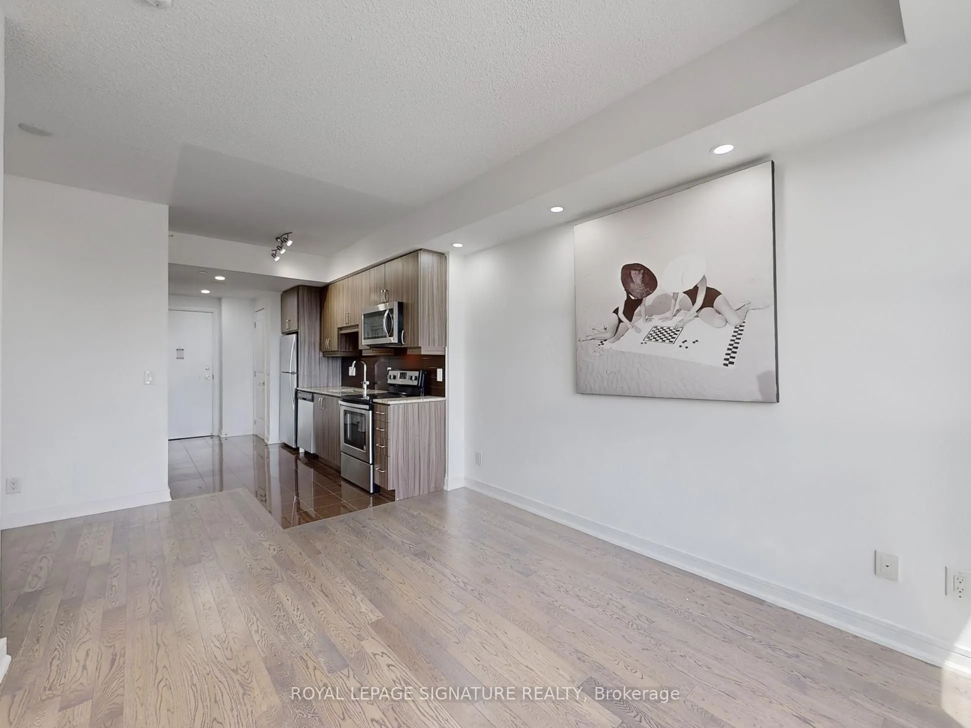 9205 Yonge Street, #1808