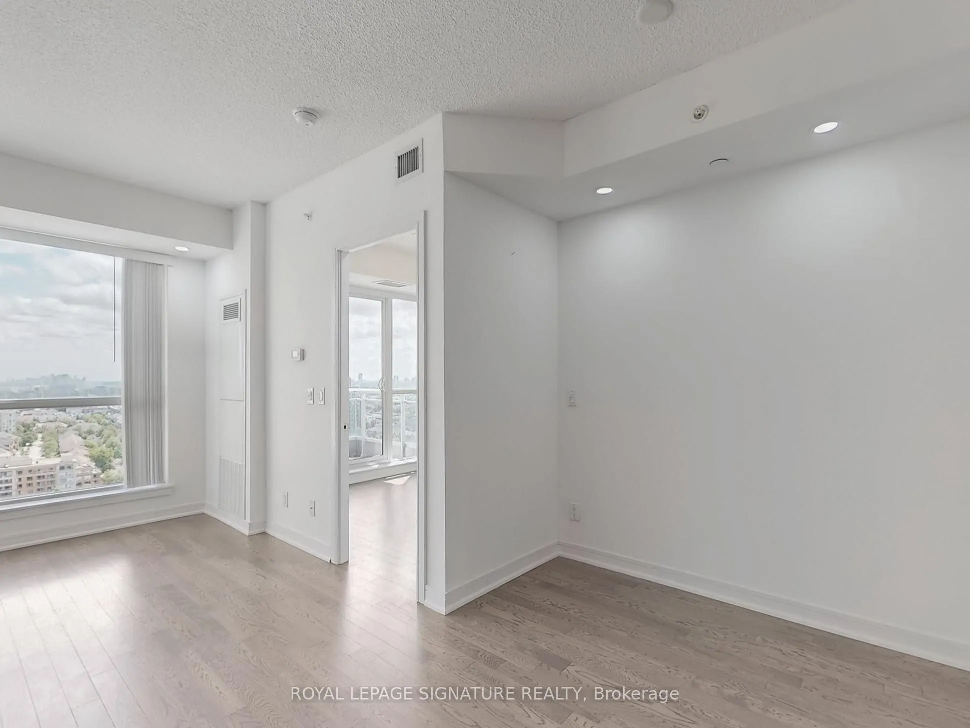 9205 Yonge Street, #1808