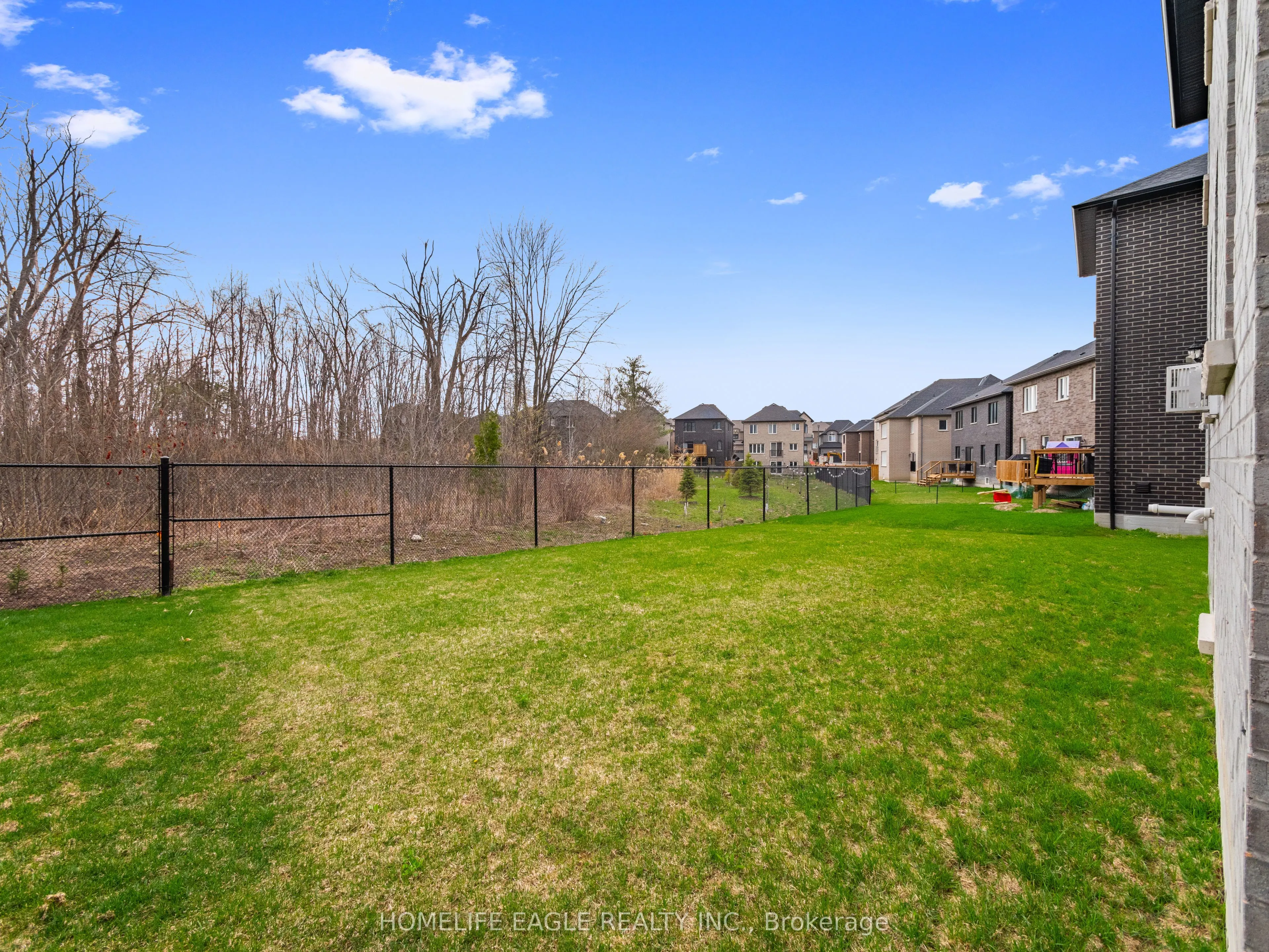 1028 Hardy Way