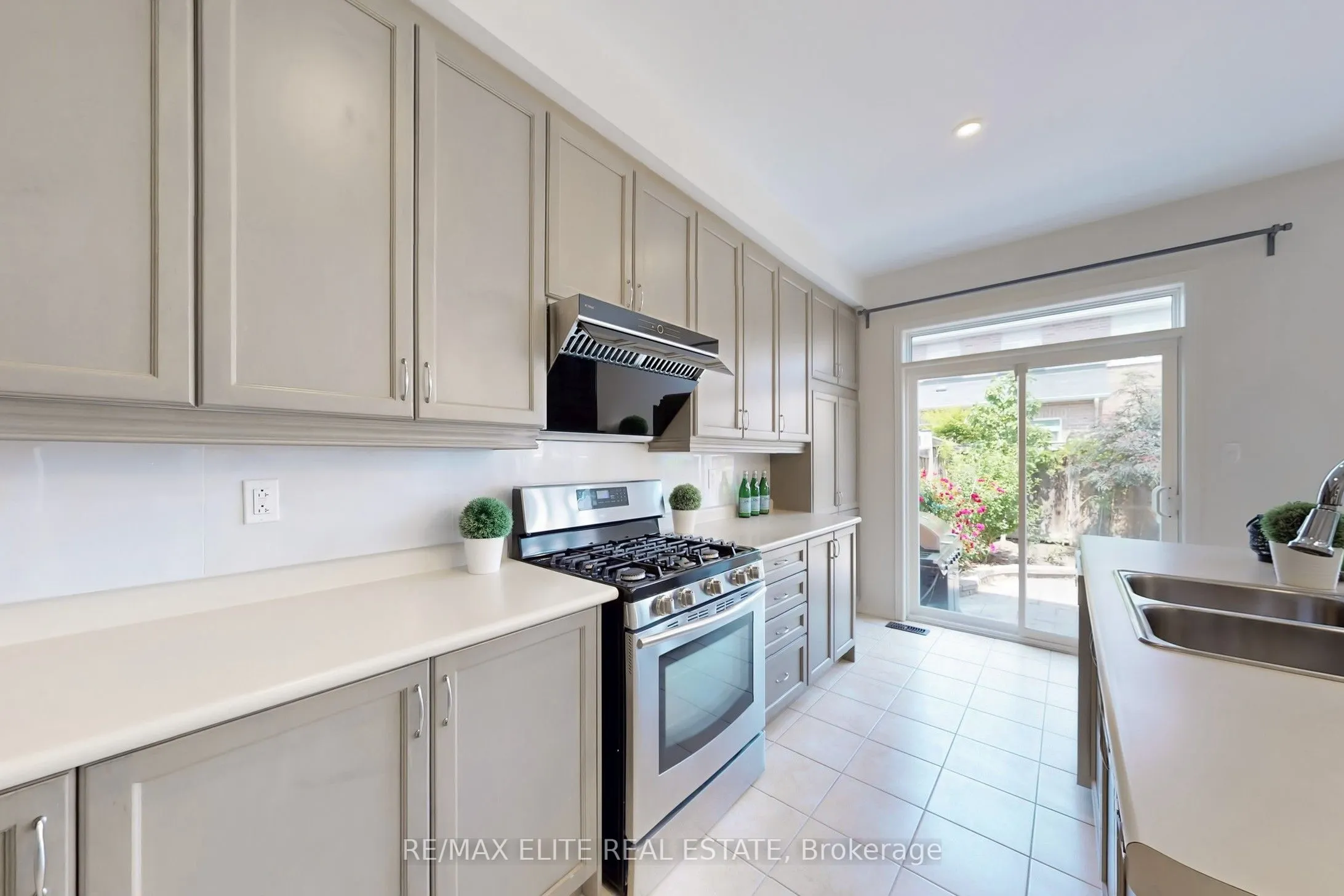 1217 Mccron Crescent