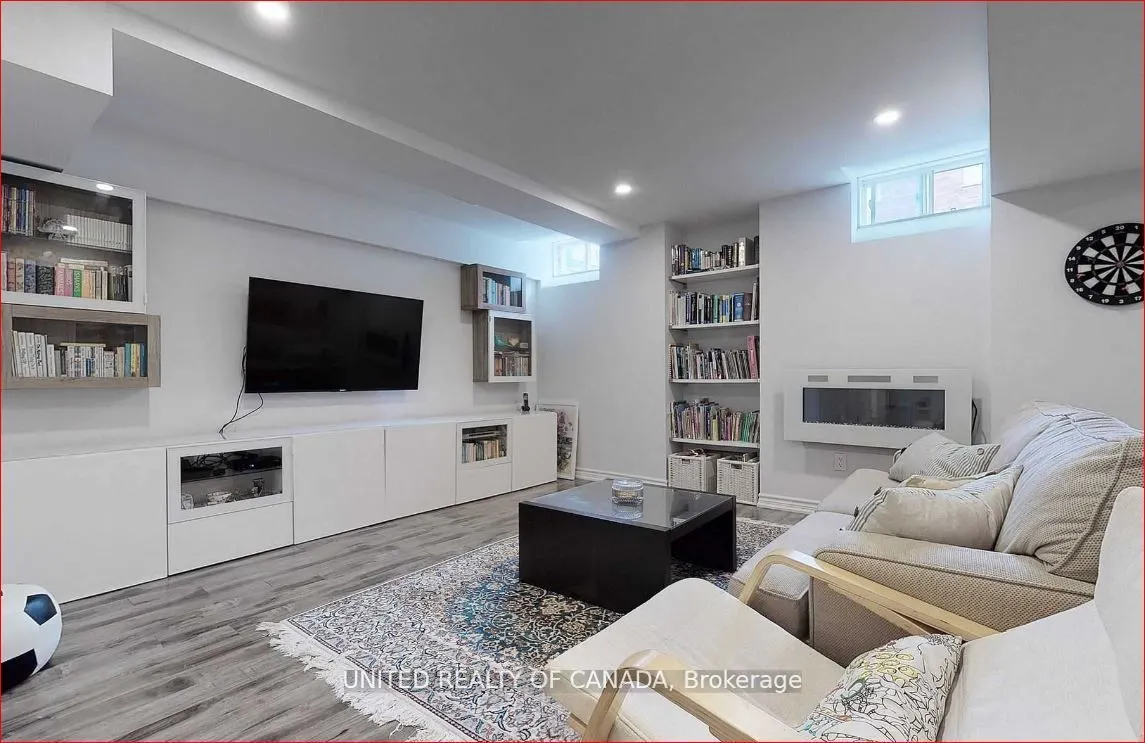 2 Thistle Avenue