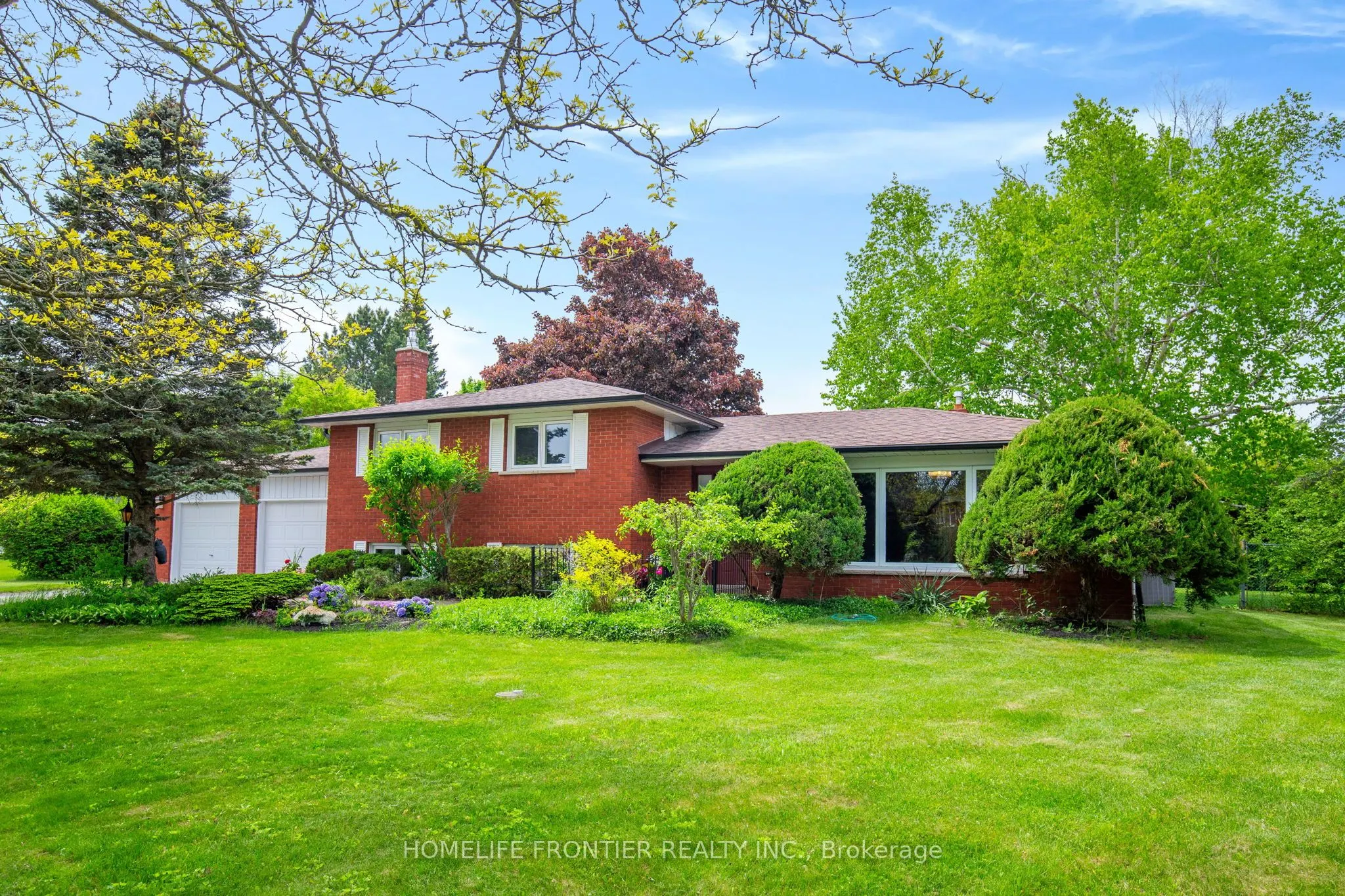 40 Delta Crescent