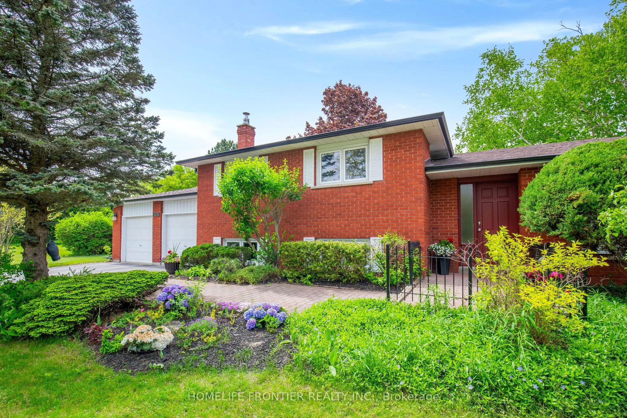 40 Delta Crescent
