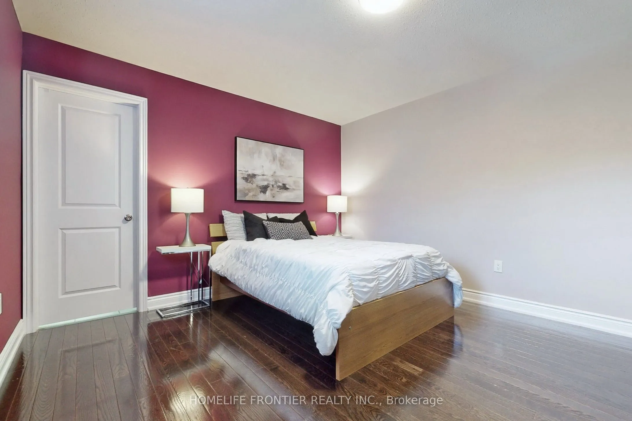 24 Manor Glen Crescent