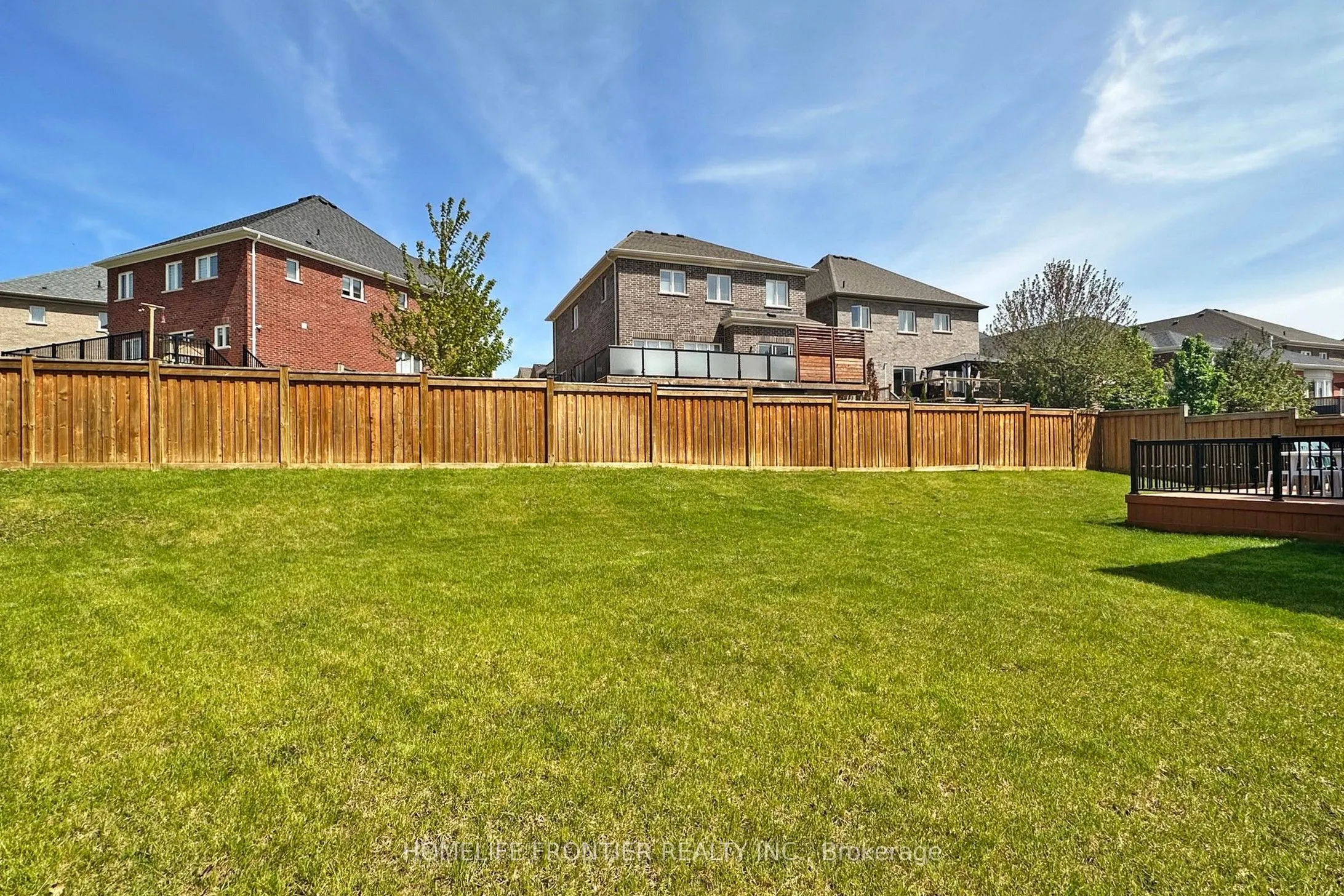24 Manor Glen Crescent