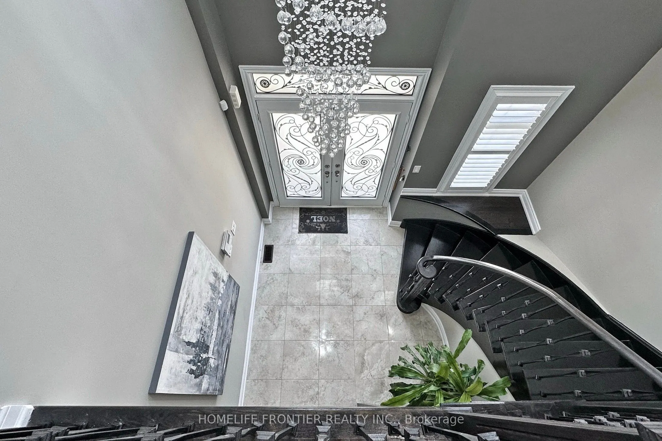24 Manor Glen Crescent