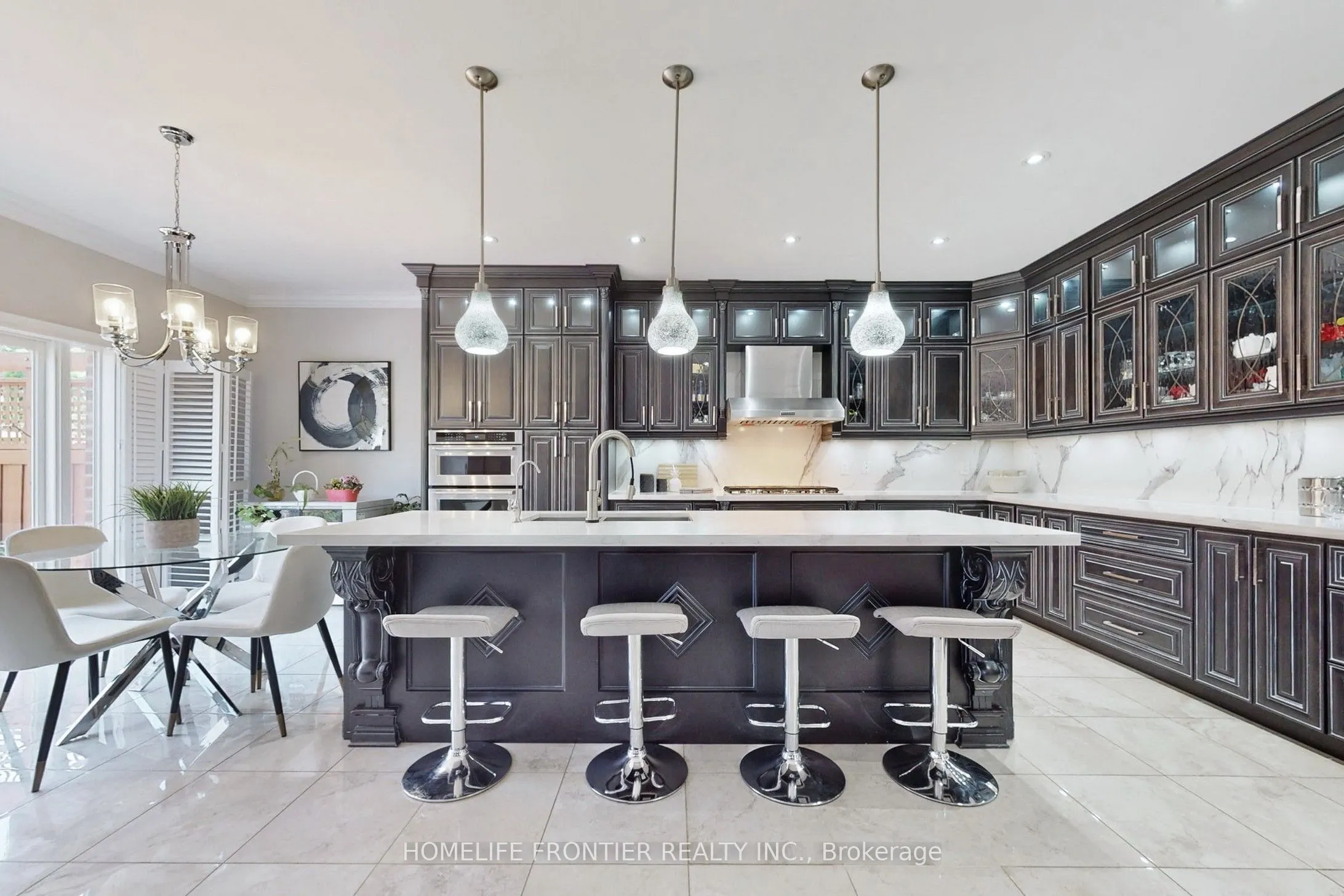 24 Manor Glen Crescent