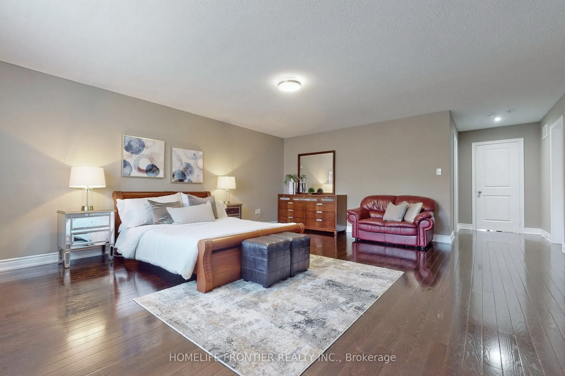 24 Manor Glen Crescent