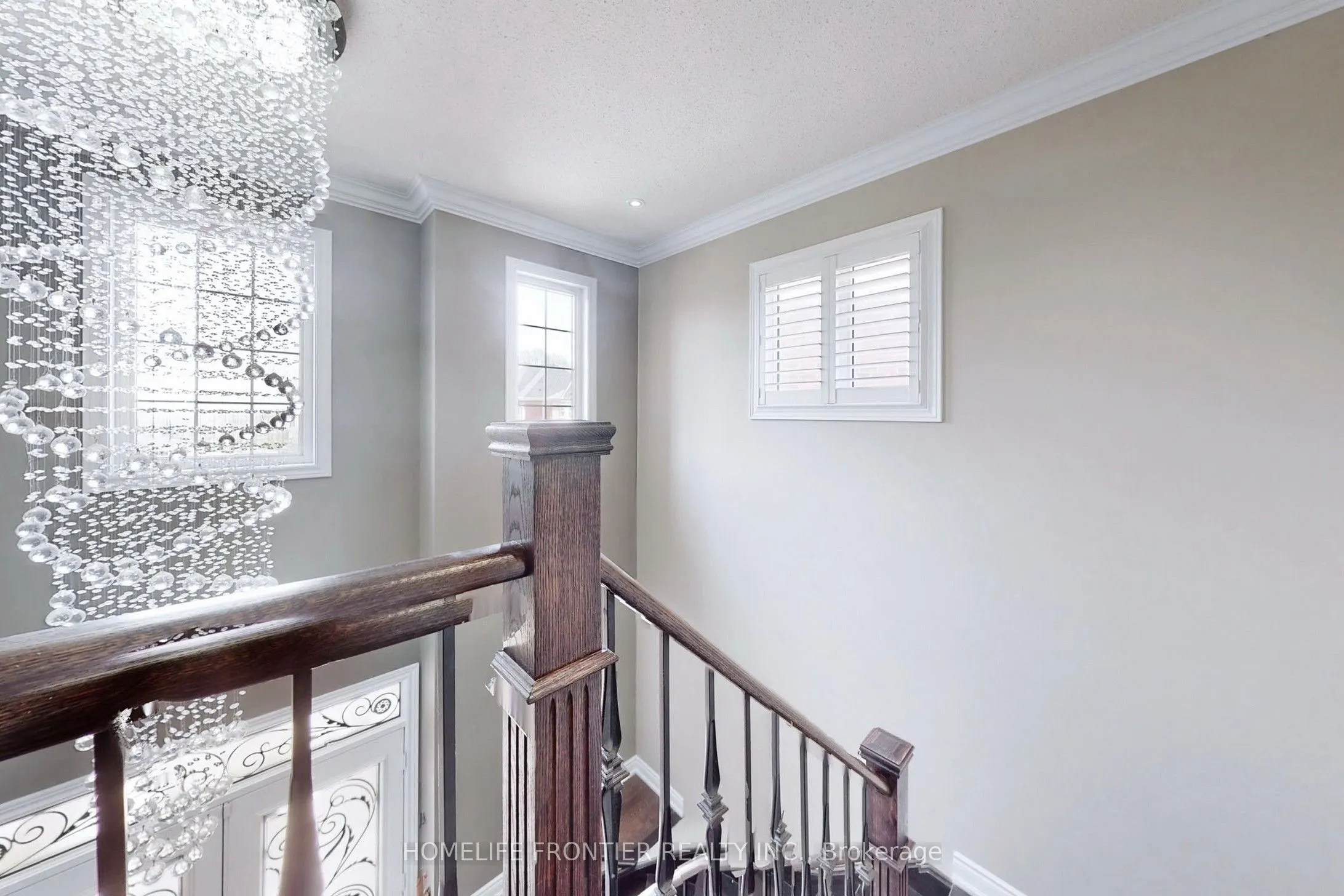24 Manor Glen Crescent
