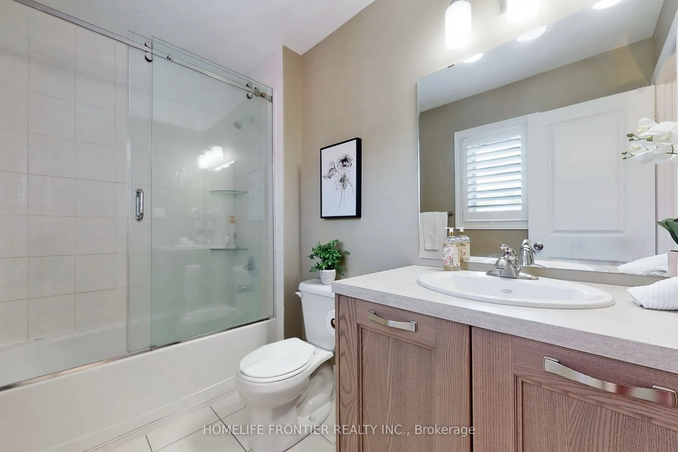 24 Manor Glen Crescent