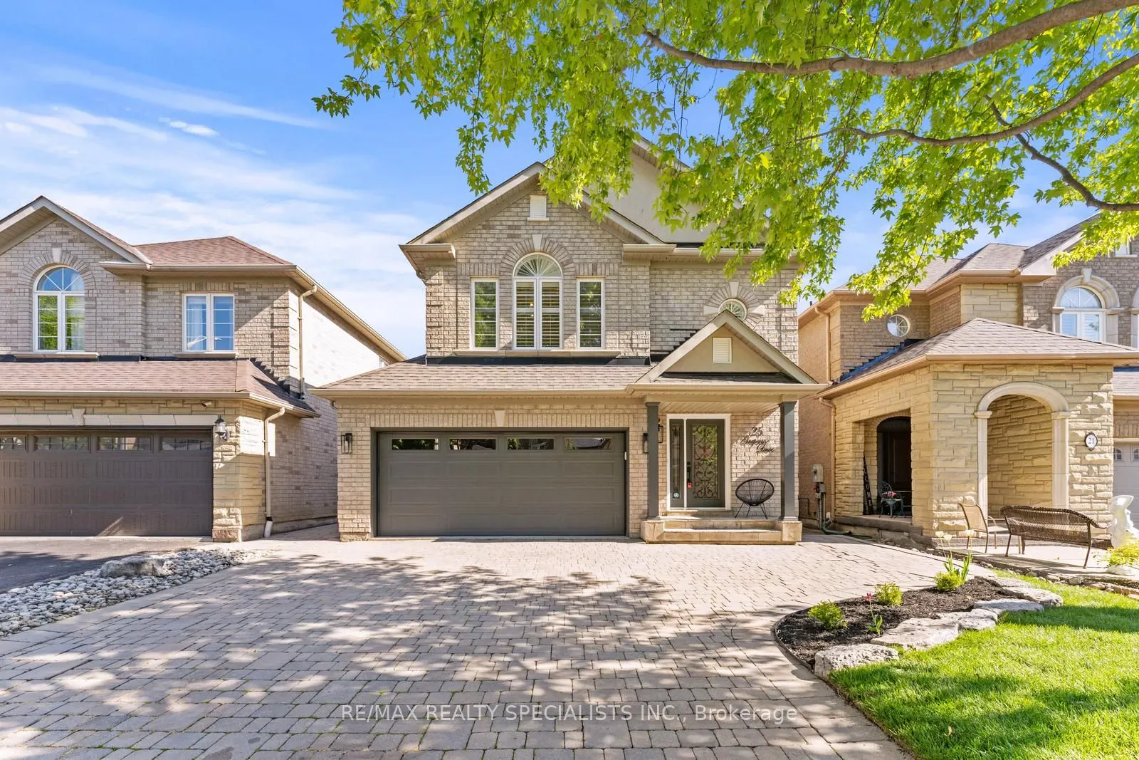25 Grapevine Drive