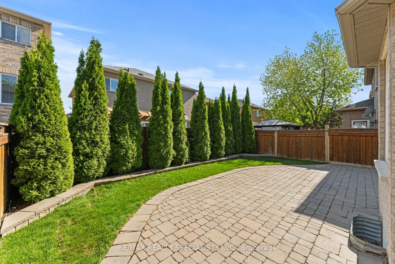 25 Grapevine Drive