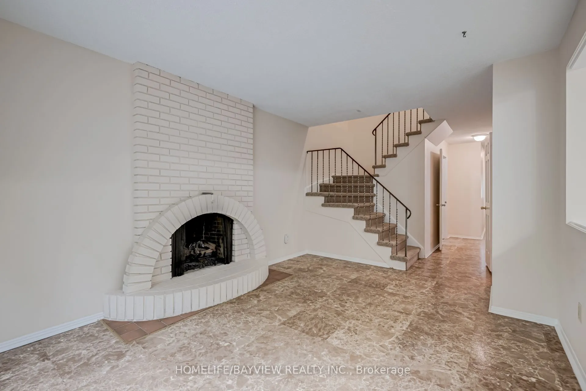 39 West Borough Street