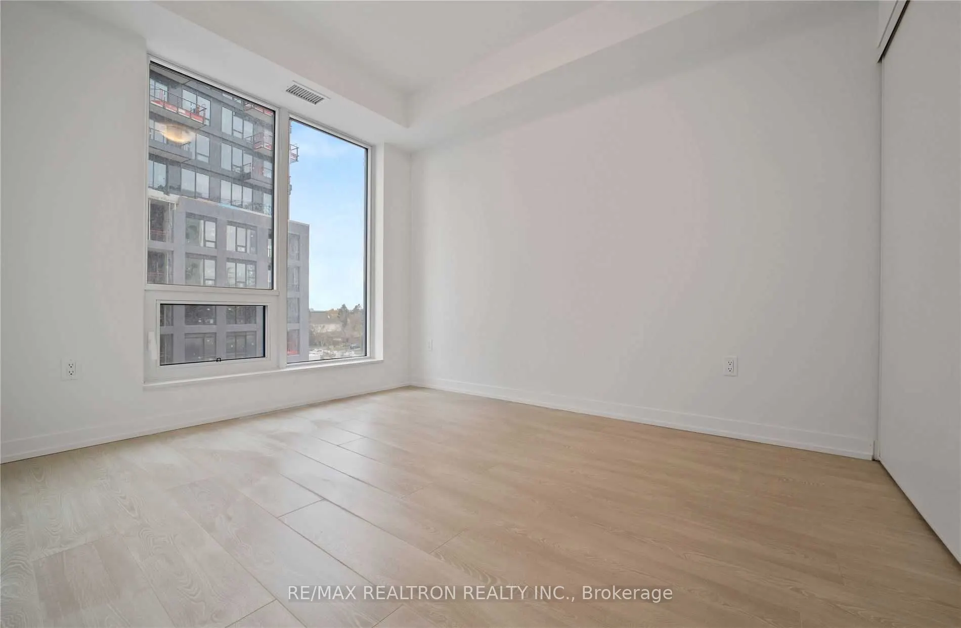 8868 Yonge Street, #302