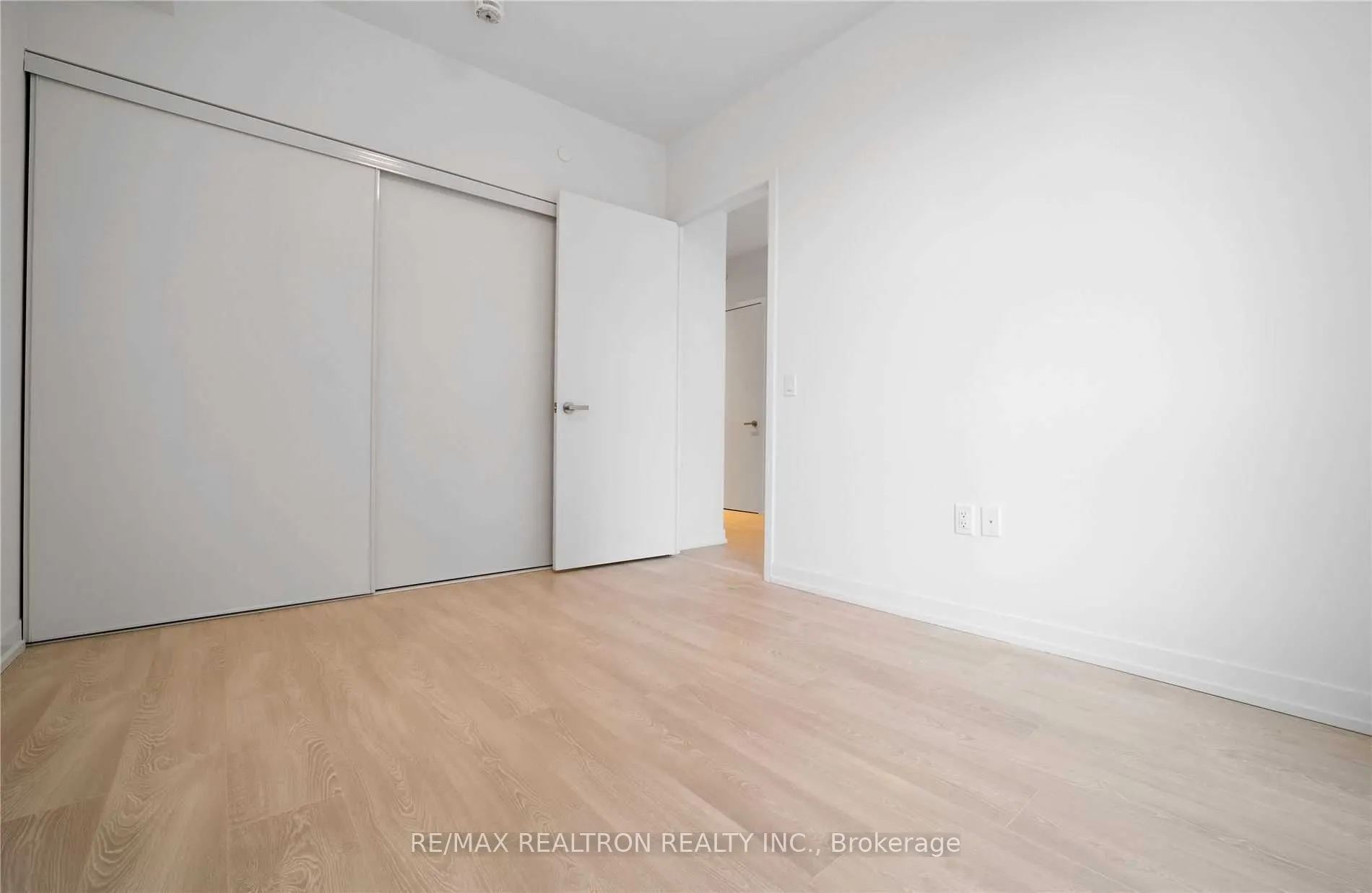 8868 Yonge Street, #302